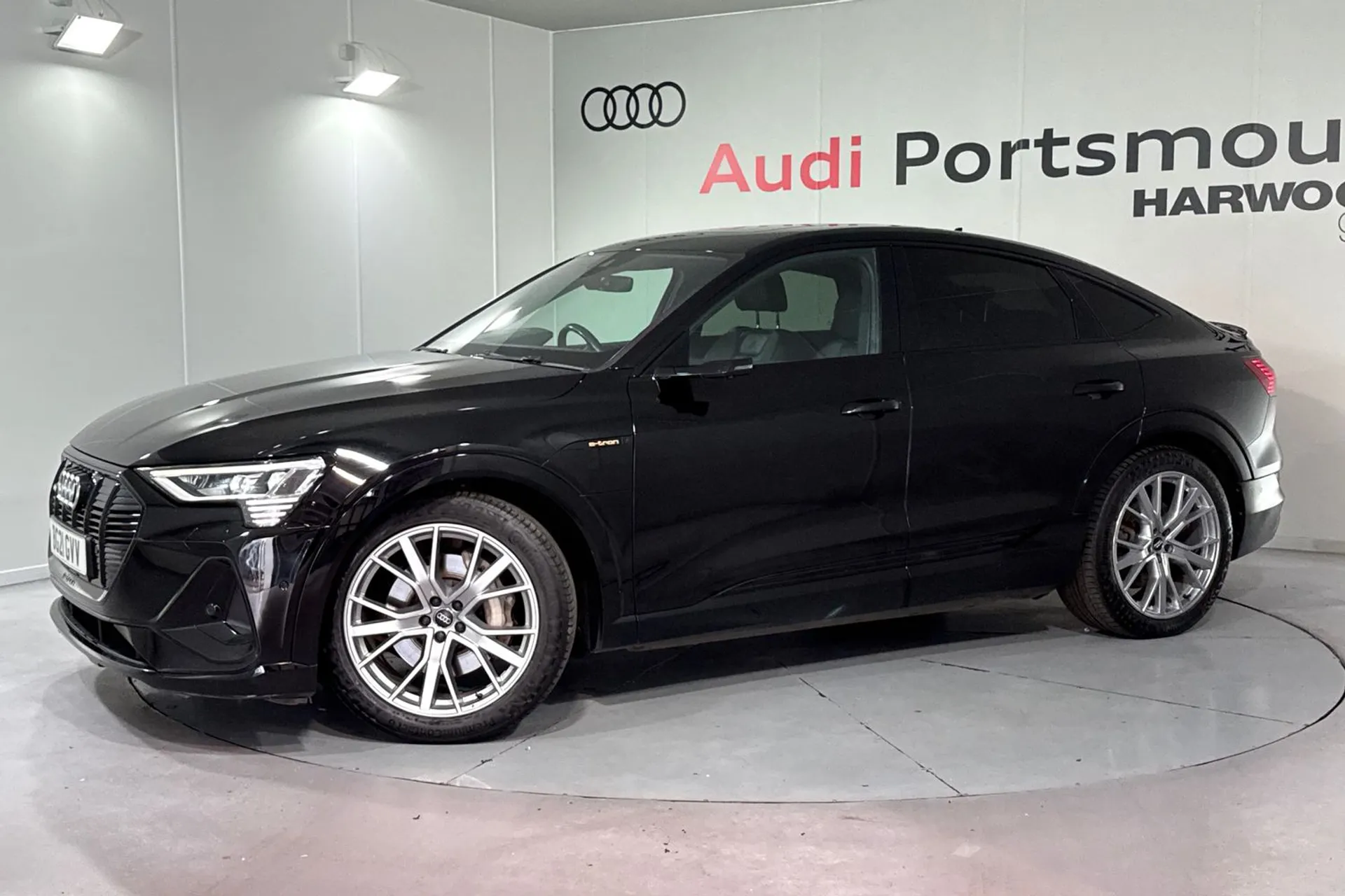 Audi e-tron thumbnail image number 5