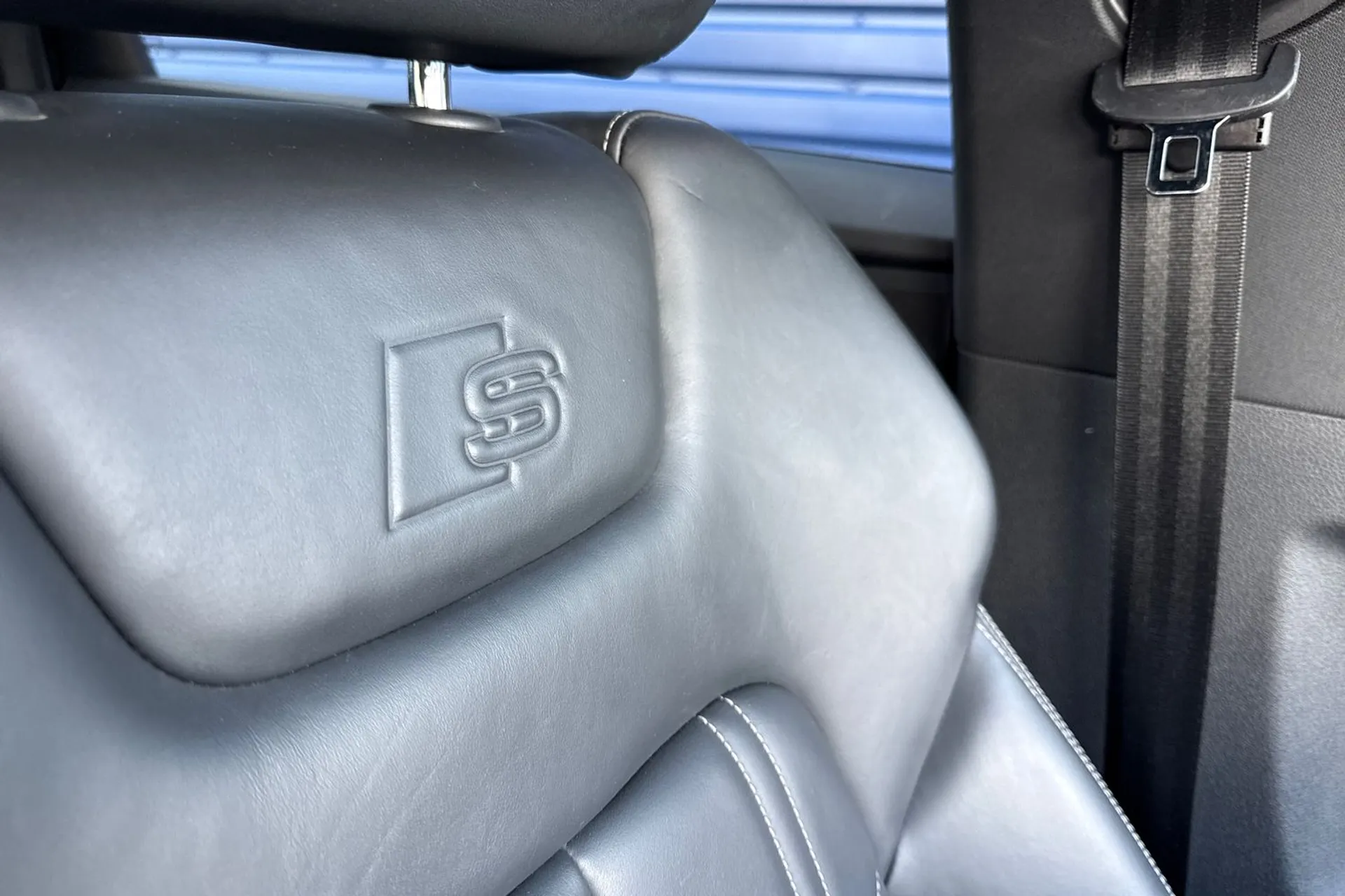 Audi e-tron thumbnail image number 50