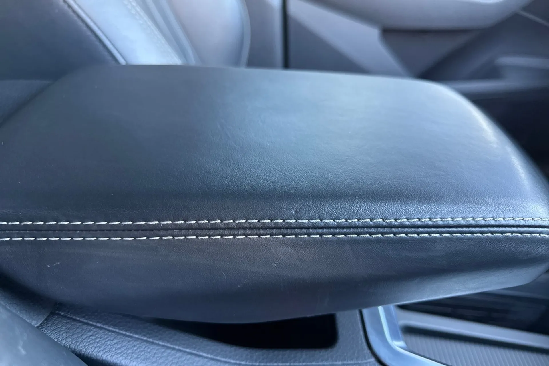 Audi e-tron thumbnail image number 47