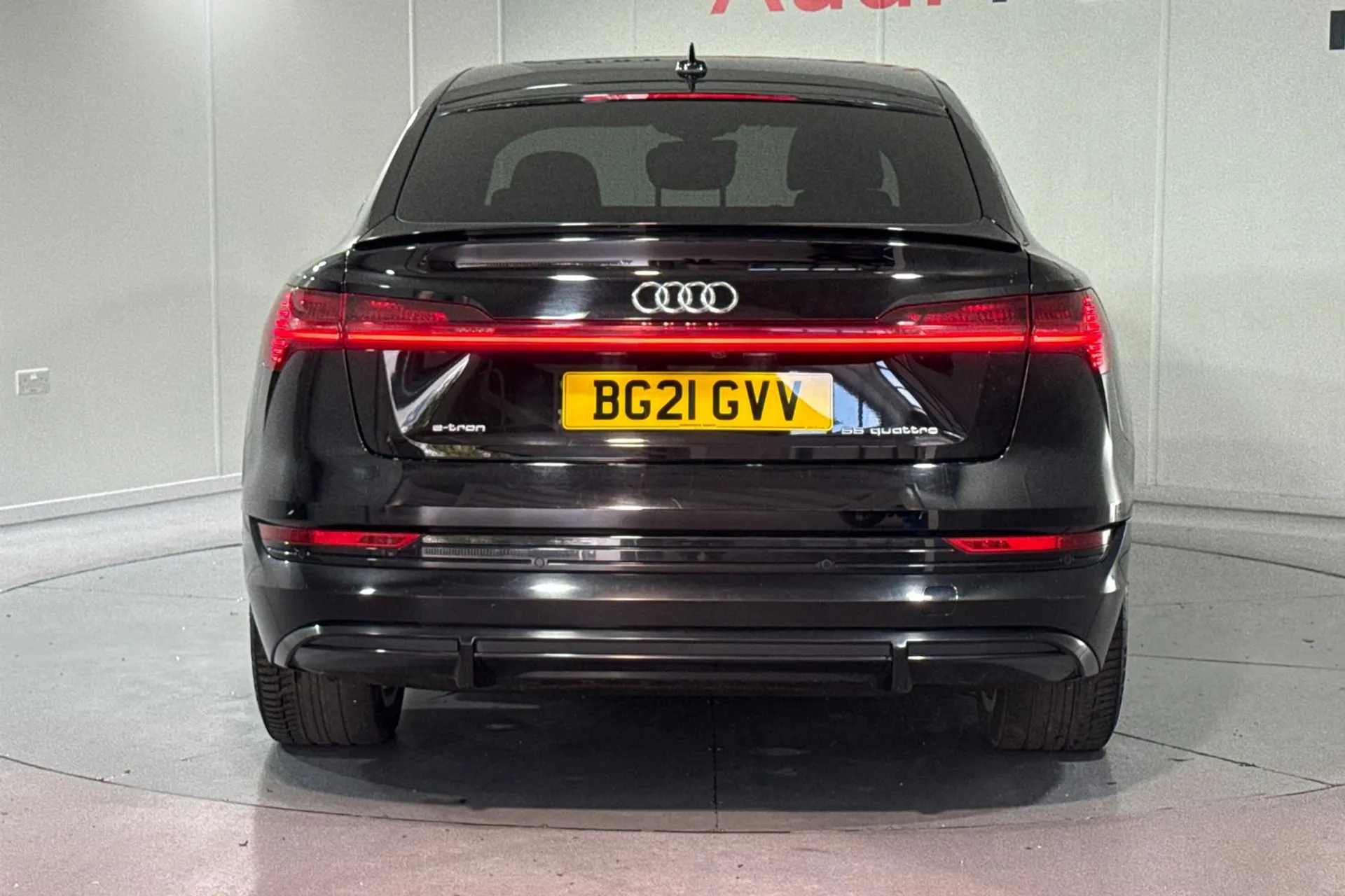 Audi e-tron thumbnail image number 7