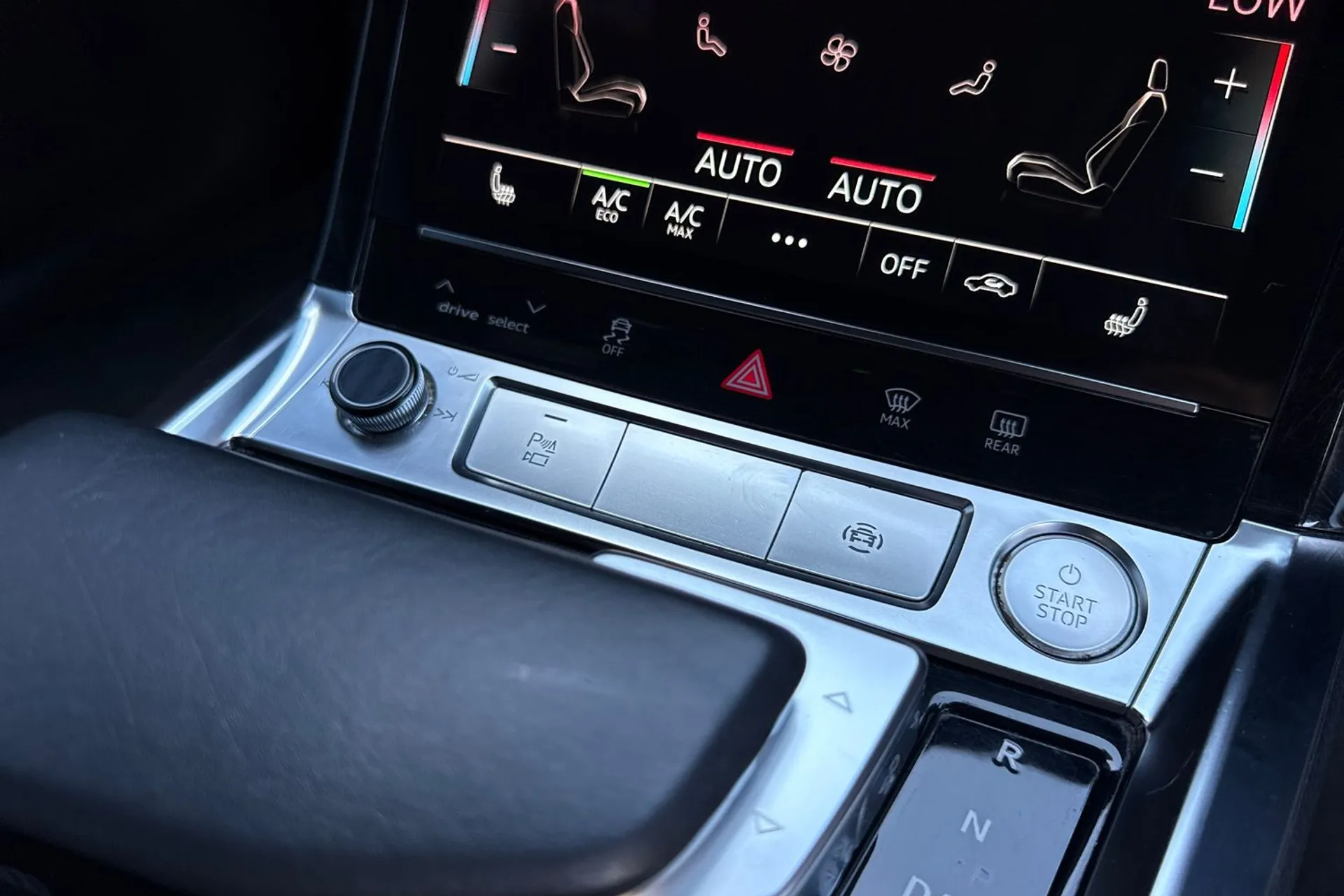 Audi e-tron thumbnail image number 53