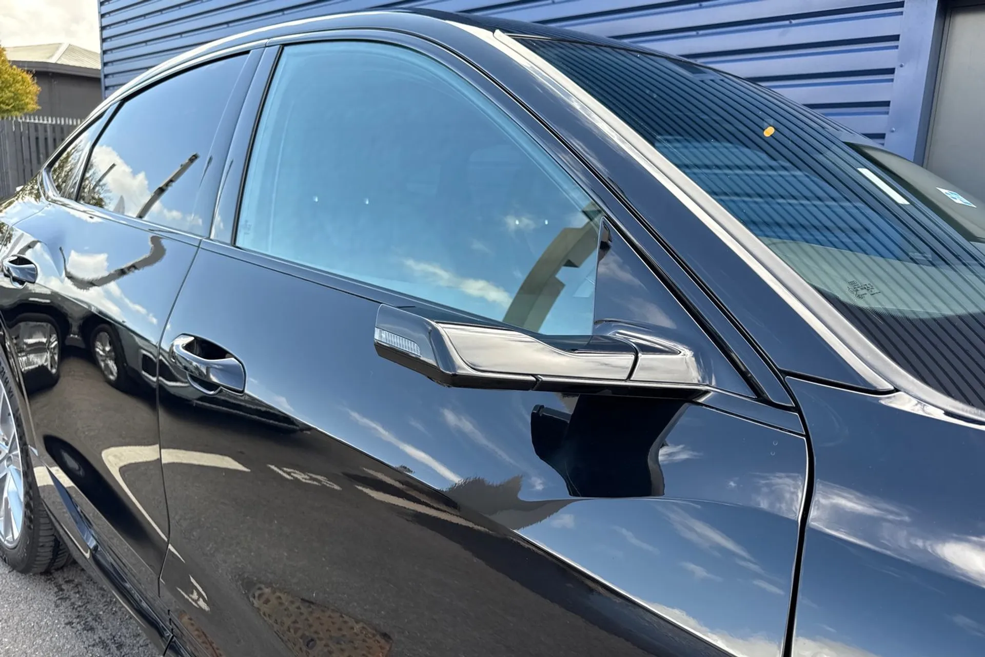 Audi e-tron thumbnail image number 55