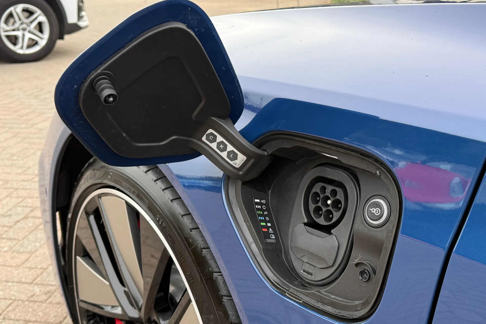 Audi RS e-tron GT thumbnail image number 60