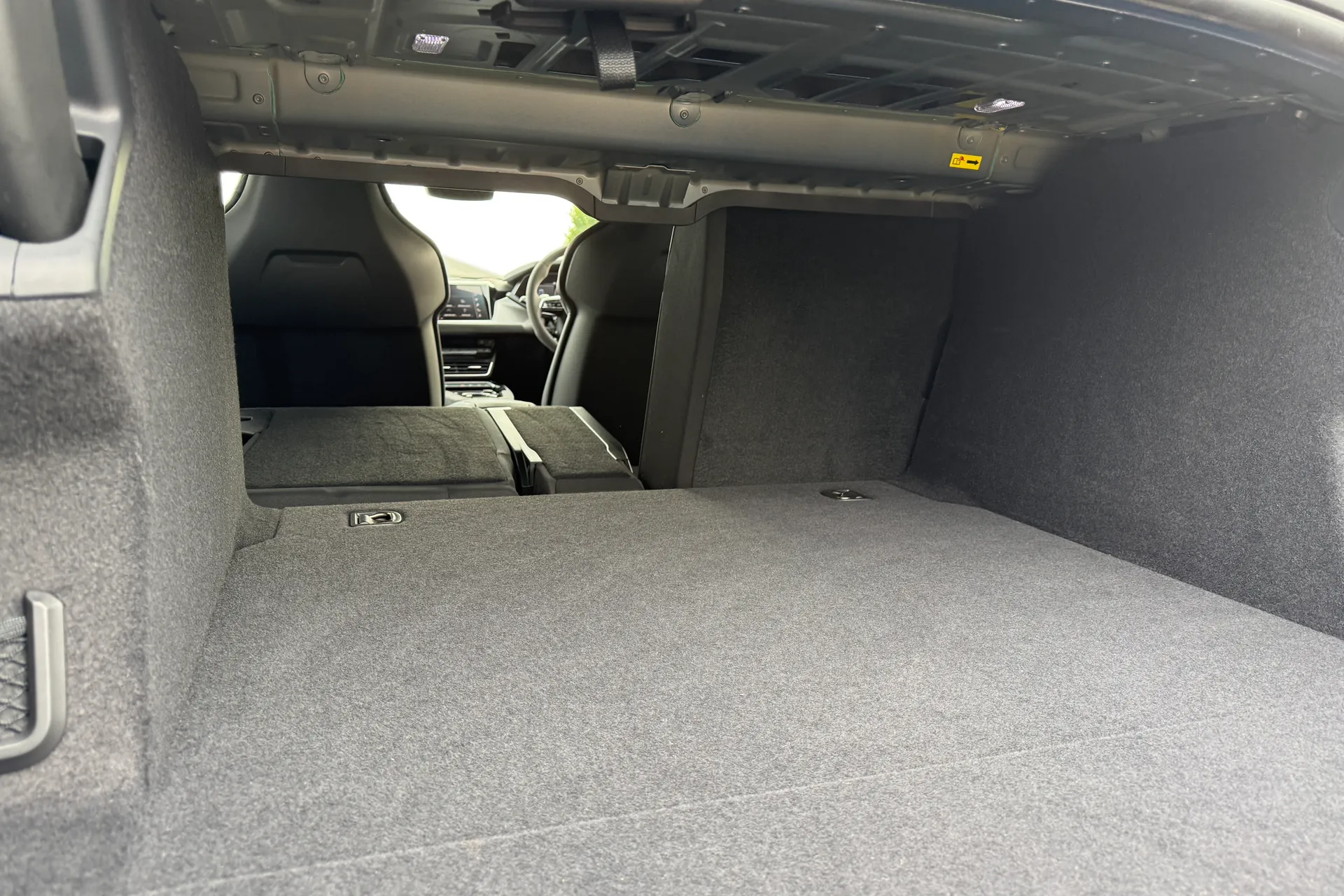 Audi RS e-tron GT thumbnail image number 41