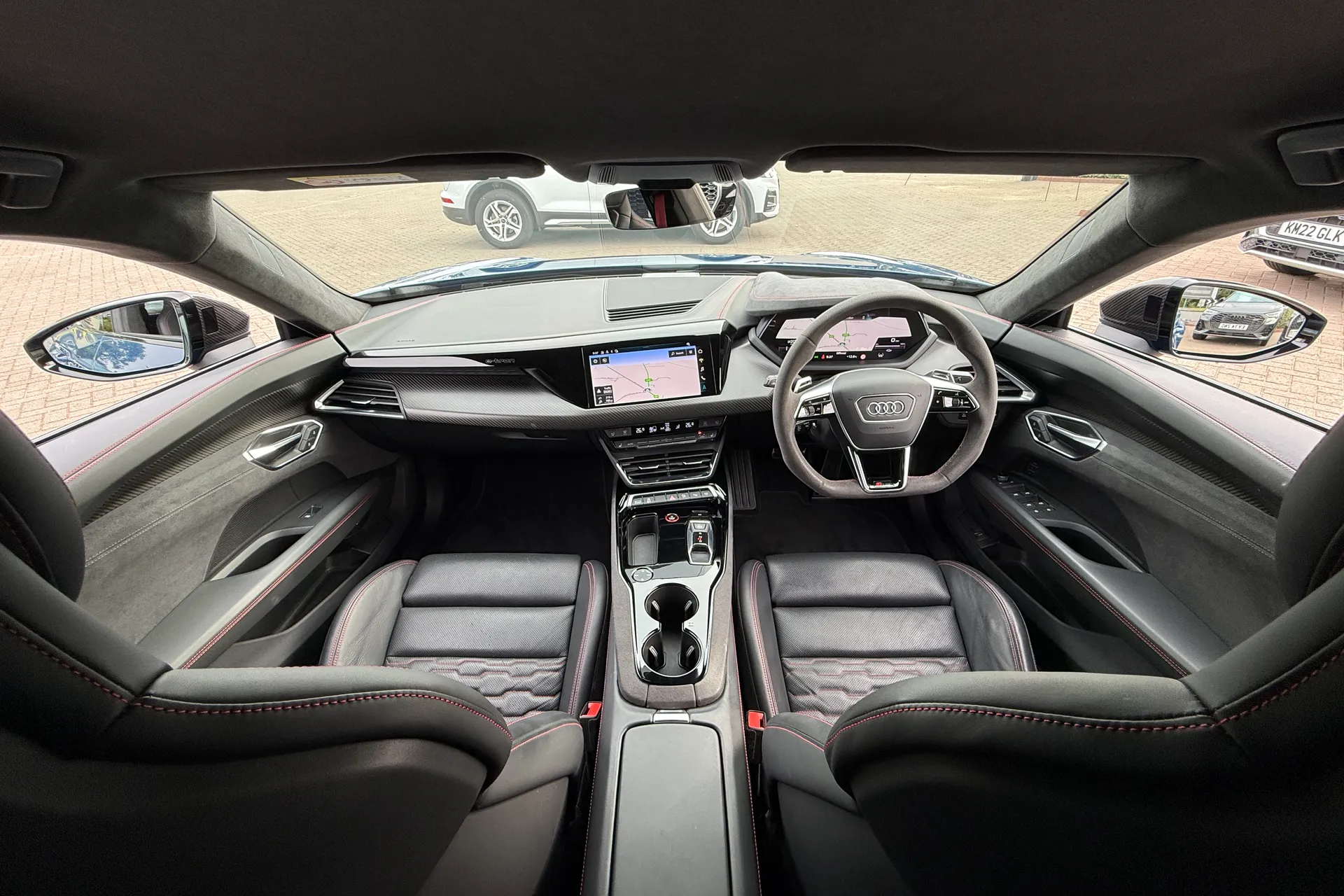 Audi RS e-tron GT thumbnail image number 3