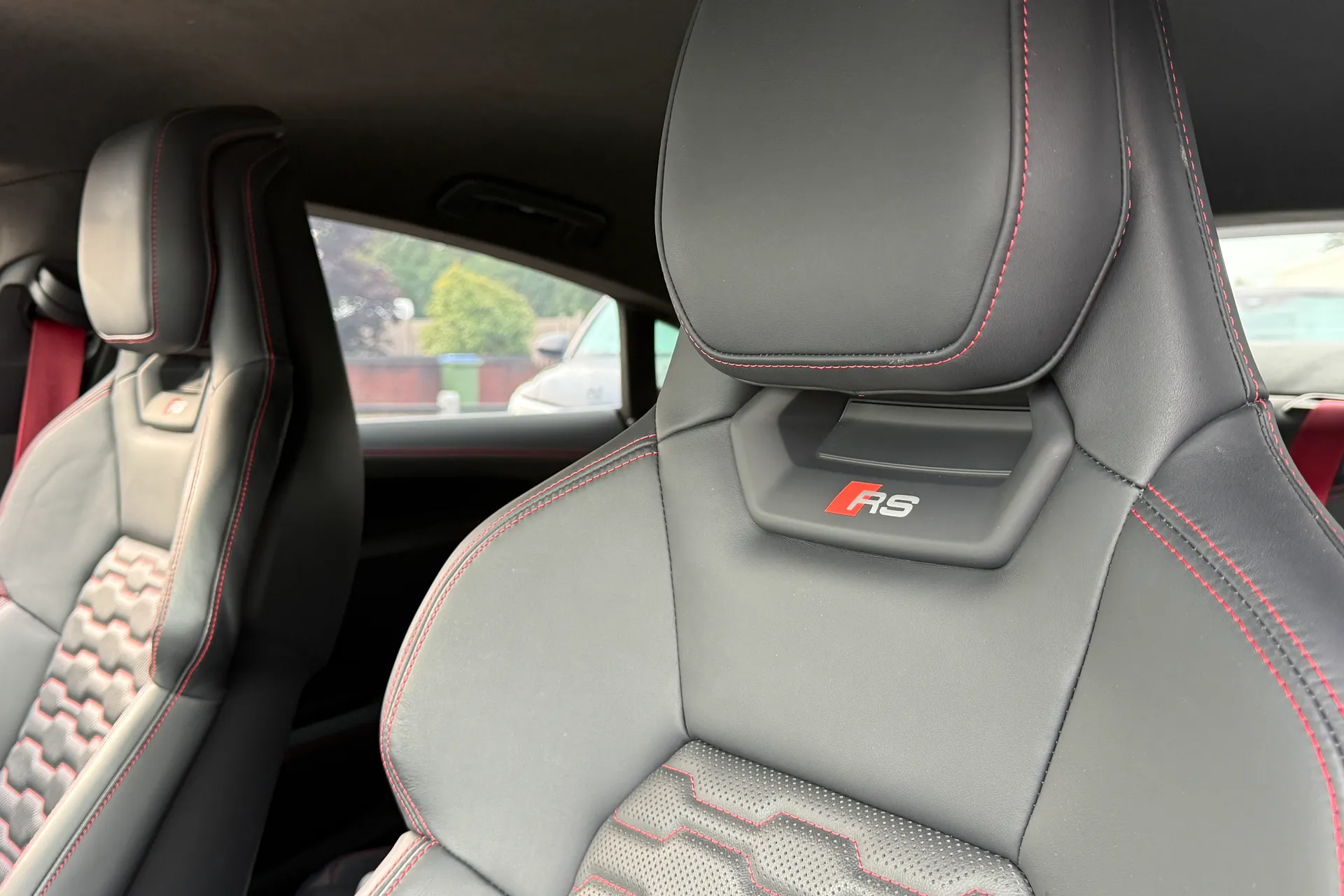 Audi RS e-tron GT thumbnail image number 35