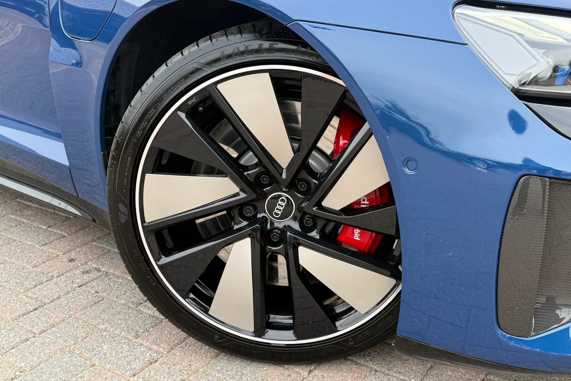 Audi RS e-tron GT thumbnail image number 6