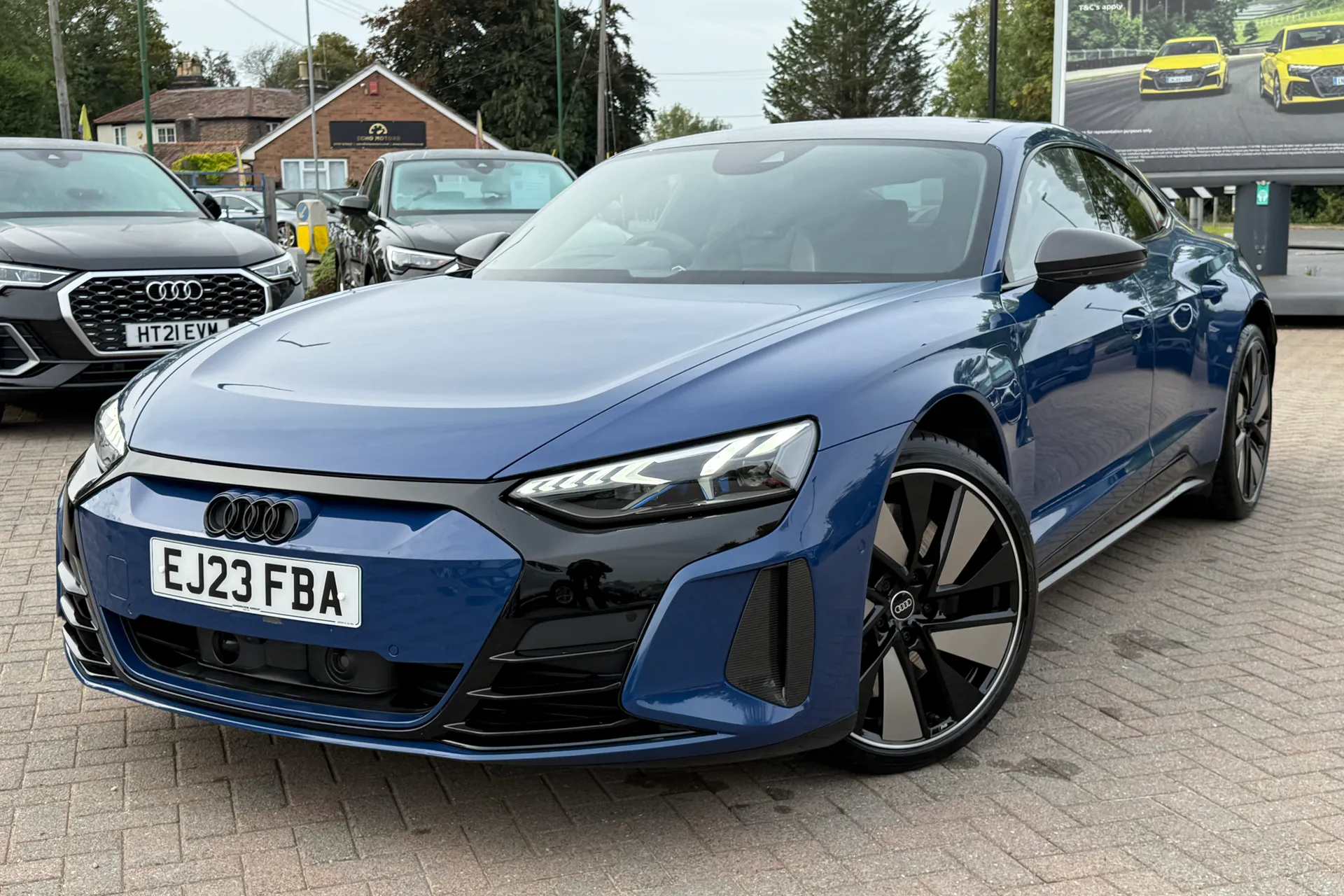 Audi RS e-tron GT thumbnail image number 30