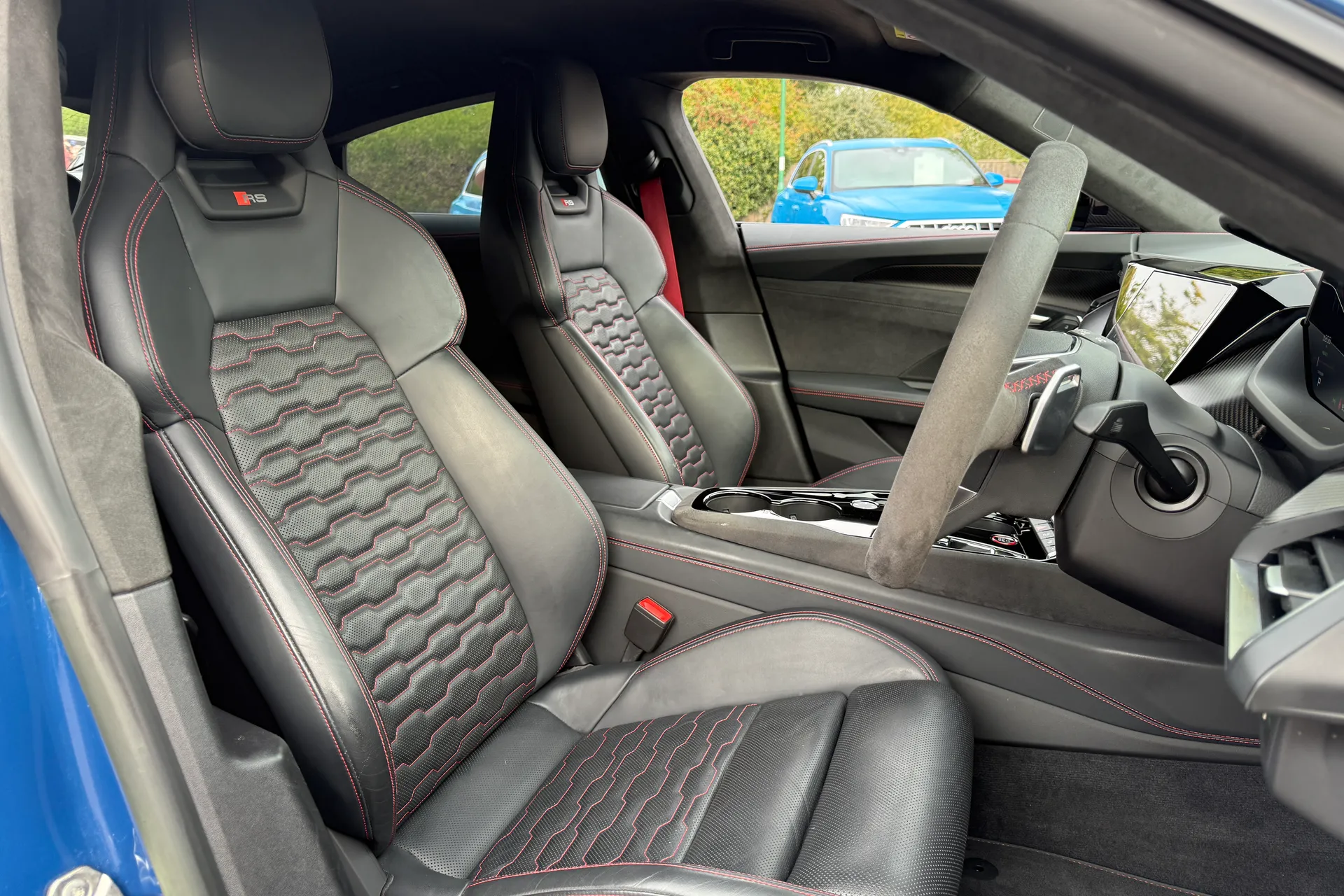 Audi RS e-tron GT thumbnail image number 31