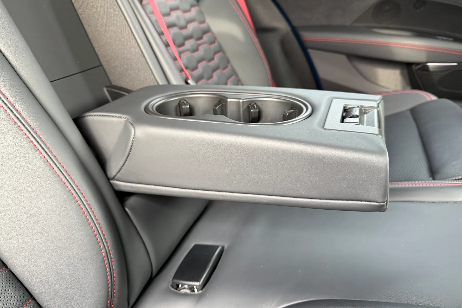 Audi RS e-tron GT thumbnail image number 52