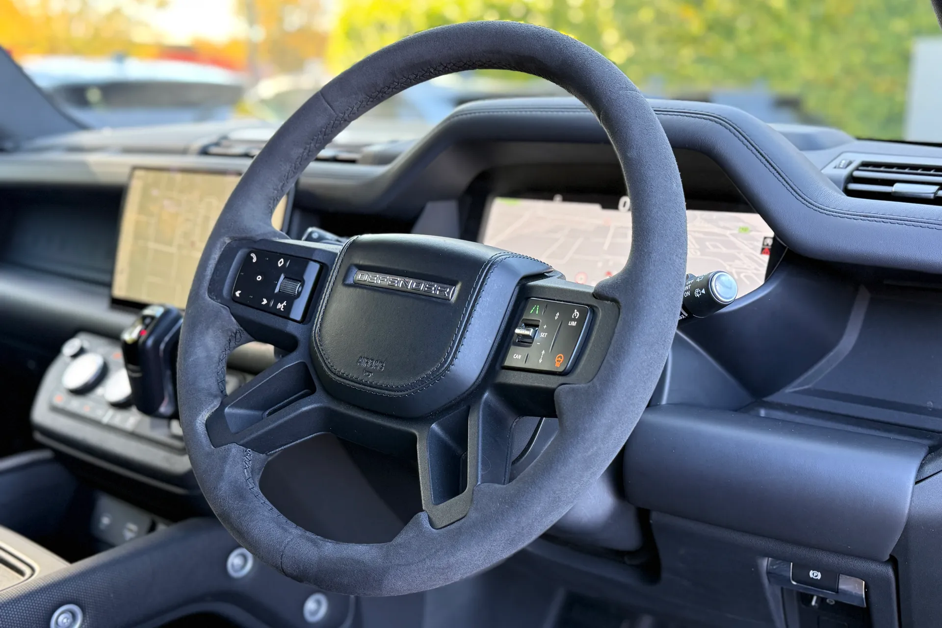 LAND ROVER DEFENDER thumbnail image number 29