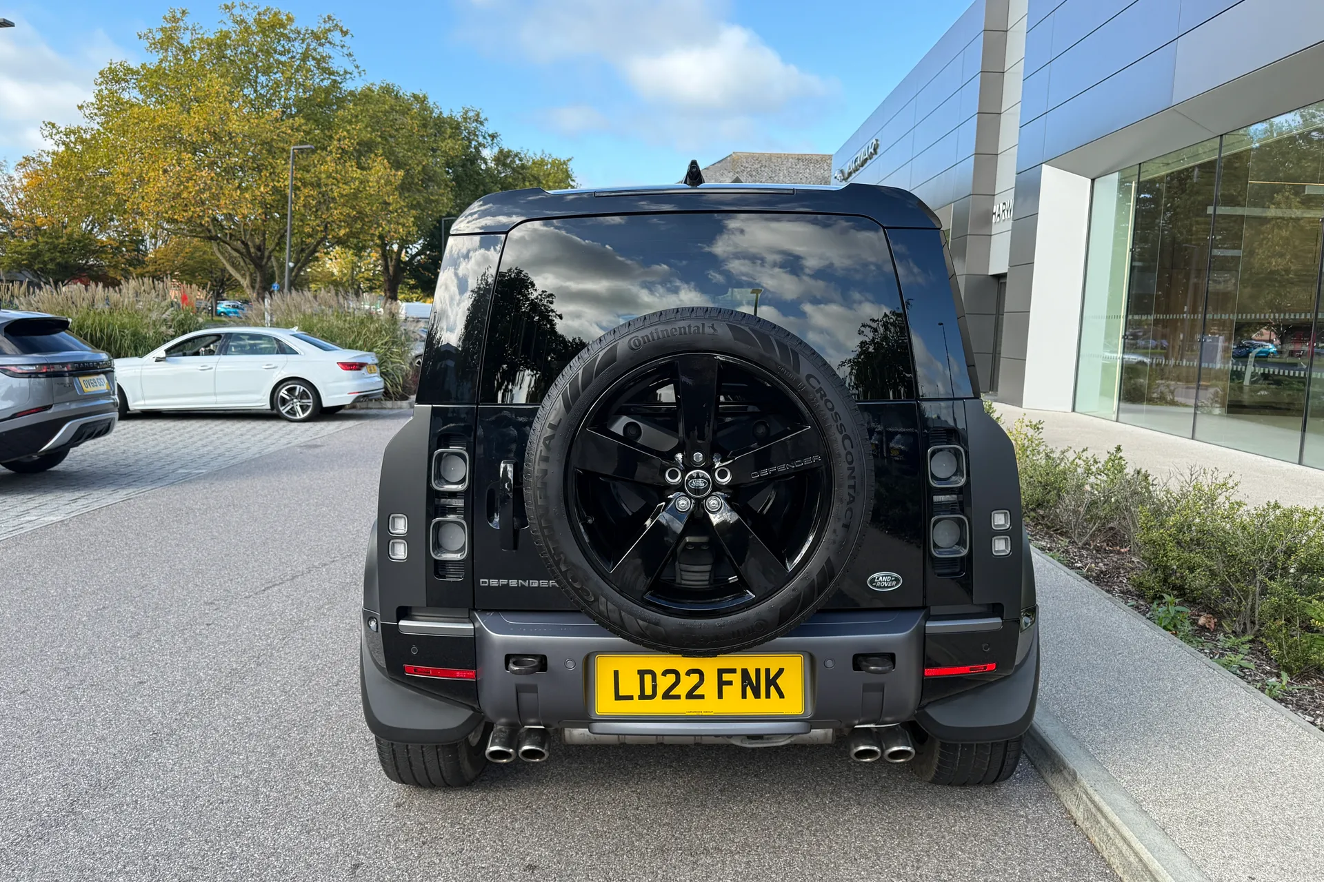 LAND ROVER DEFENDER thumbnail image number 15