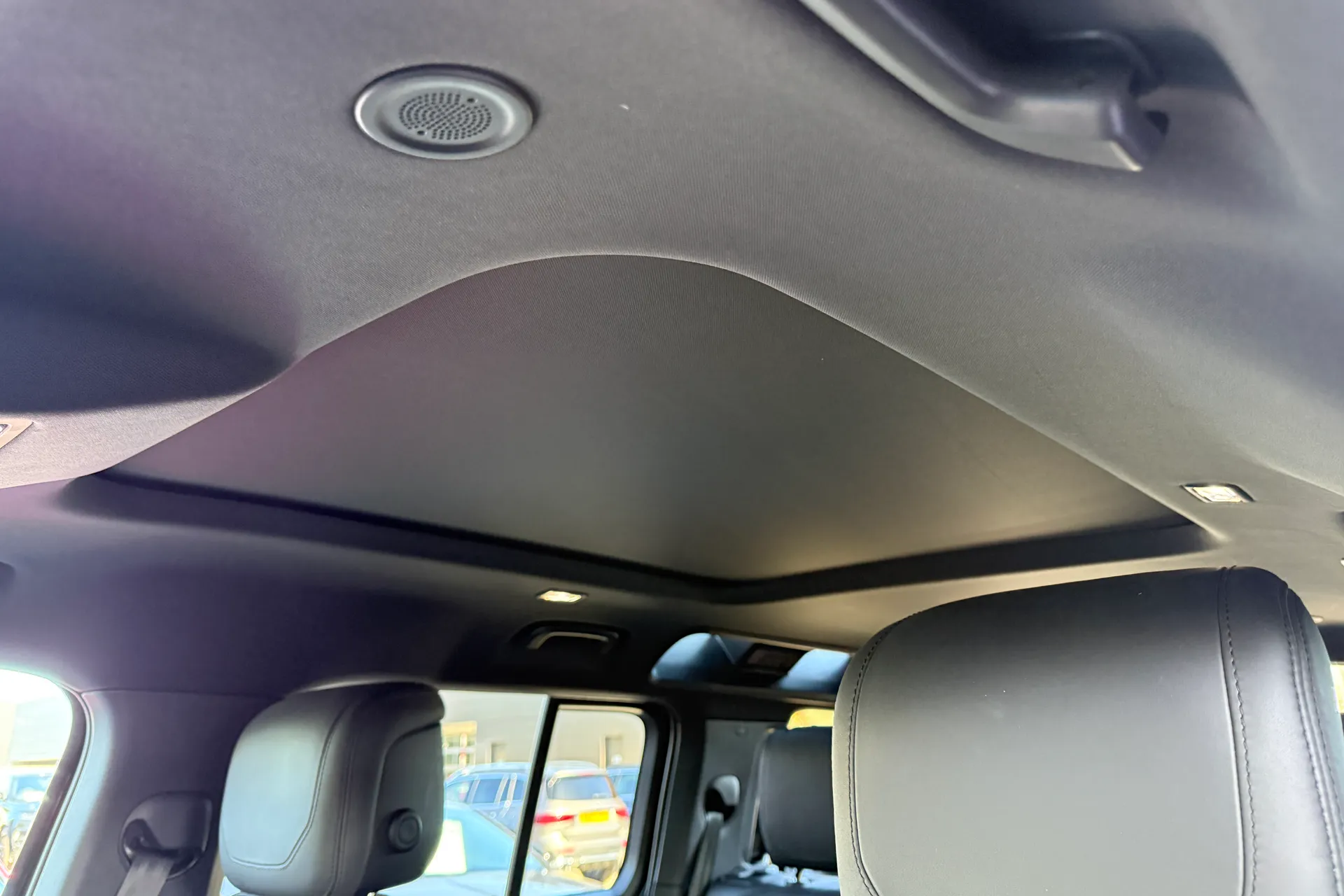 LAND ROVER DEFENDER thumbnail image number 10