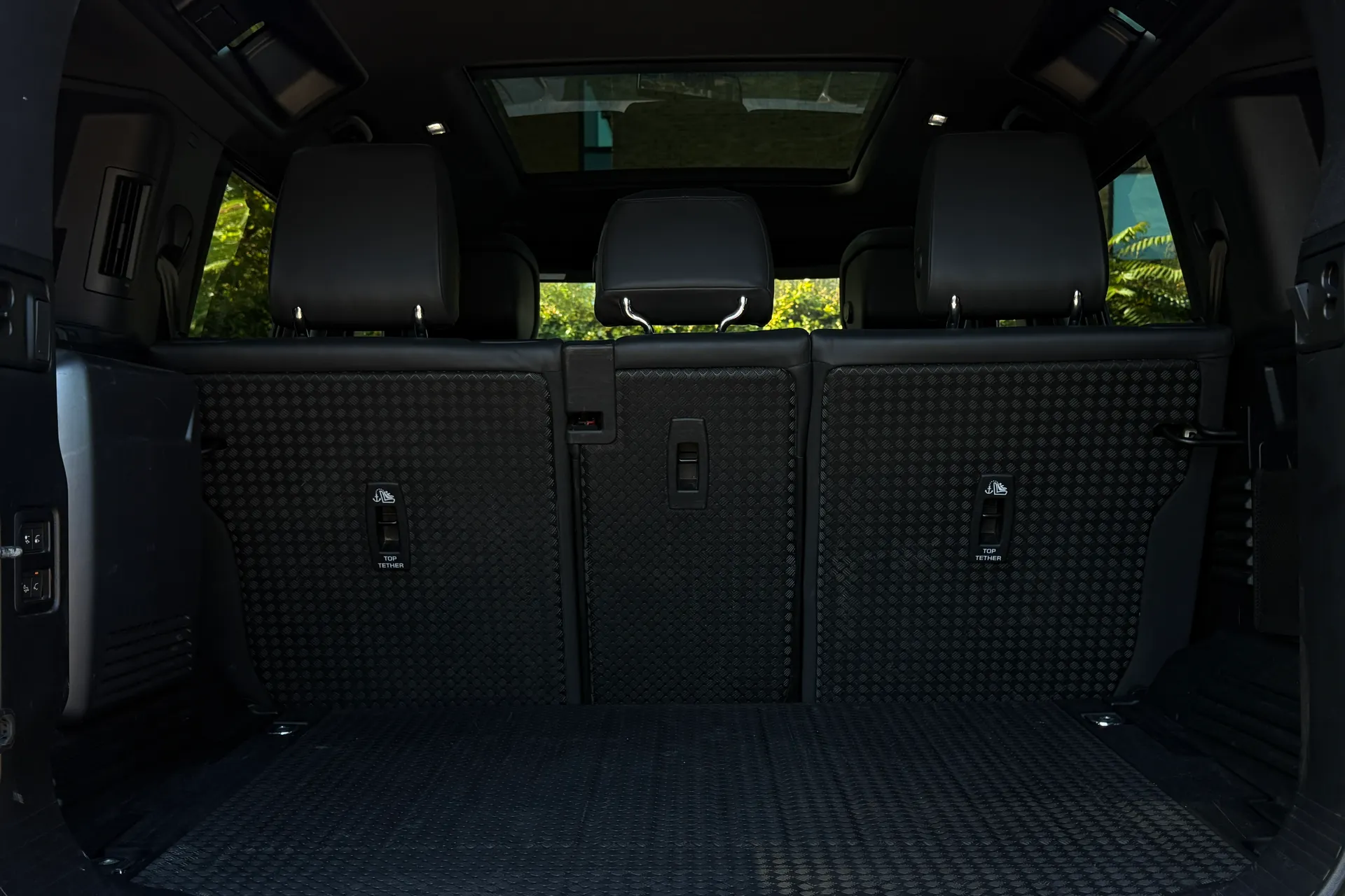 LAND ROVER DEFENDER thumbnail image number 44