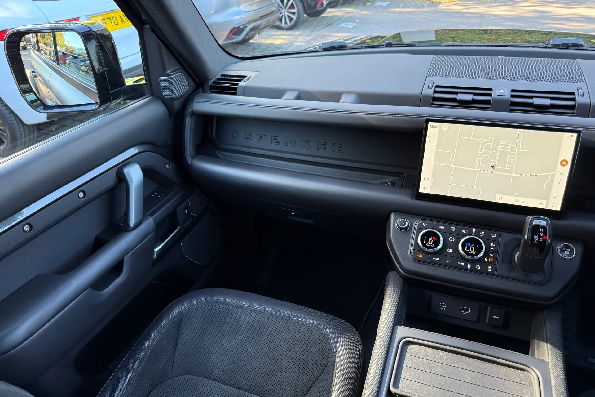 LAND ROVER DEFENDER thumbnail image number 22