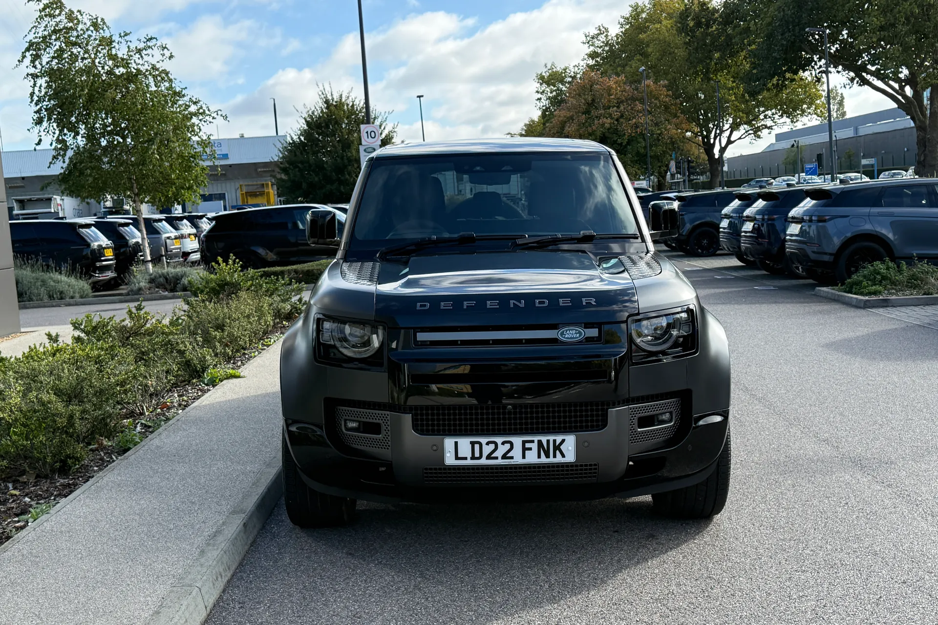 LAND ROVER DEFENDER thumbnail image number 19