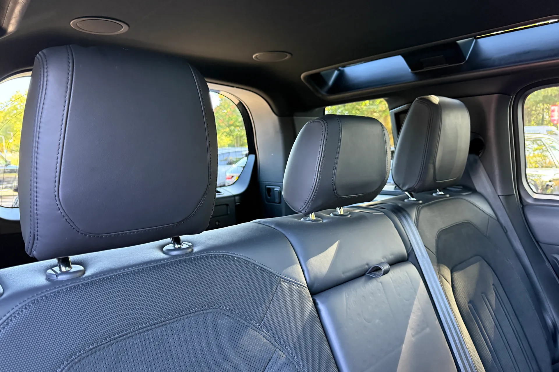 LAND ROVER DEFENDER thumbnail image number 33