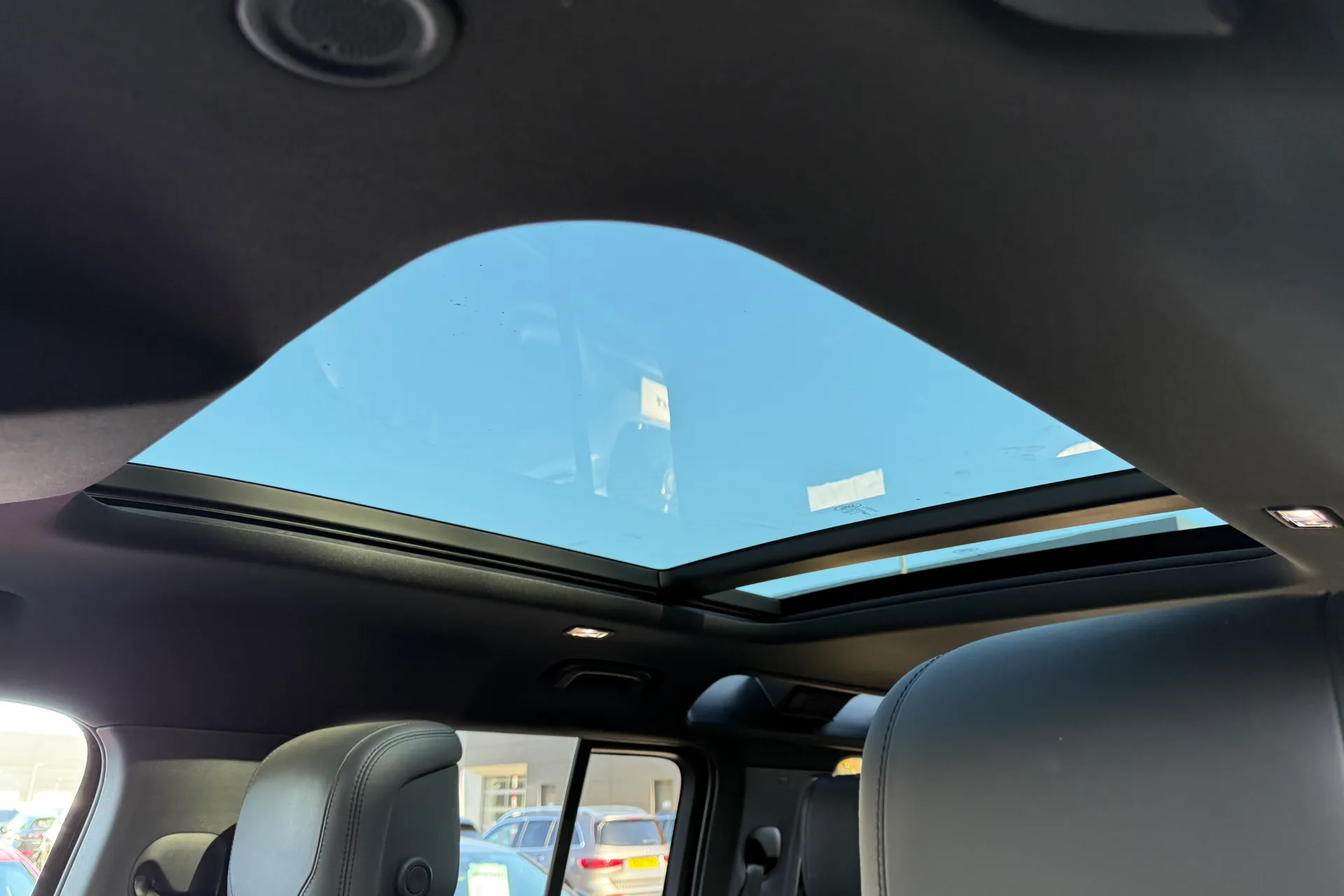 LAND ROVER DEFENDER thumbnail image number 9