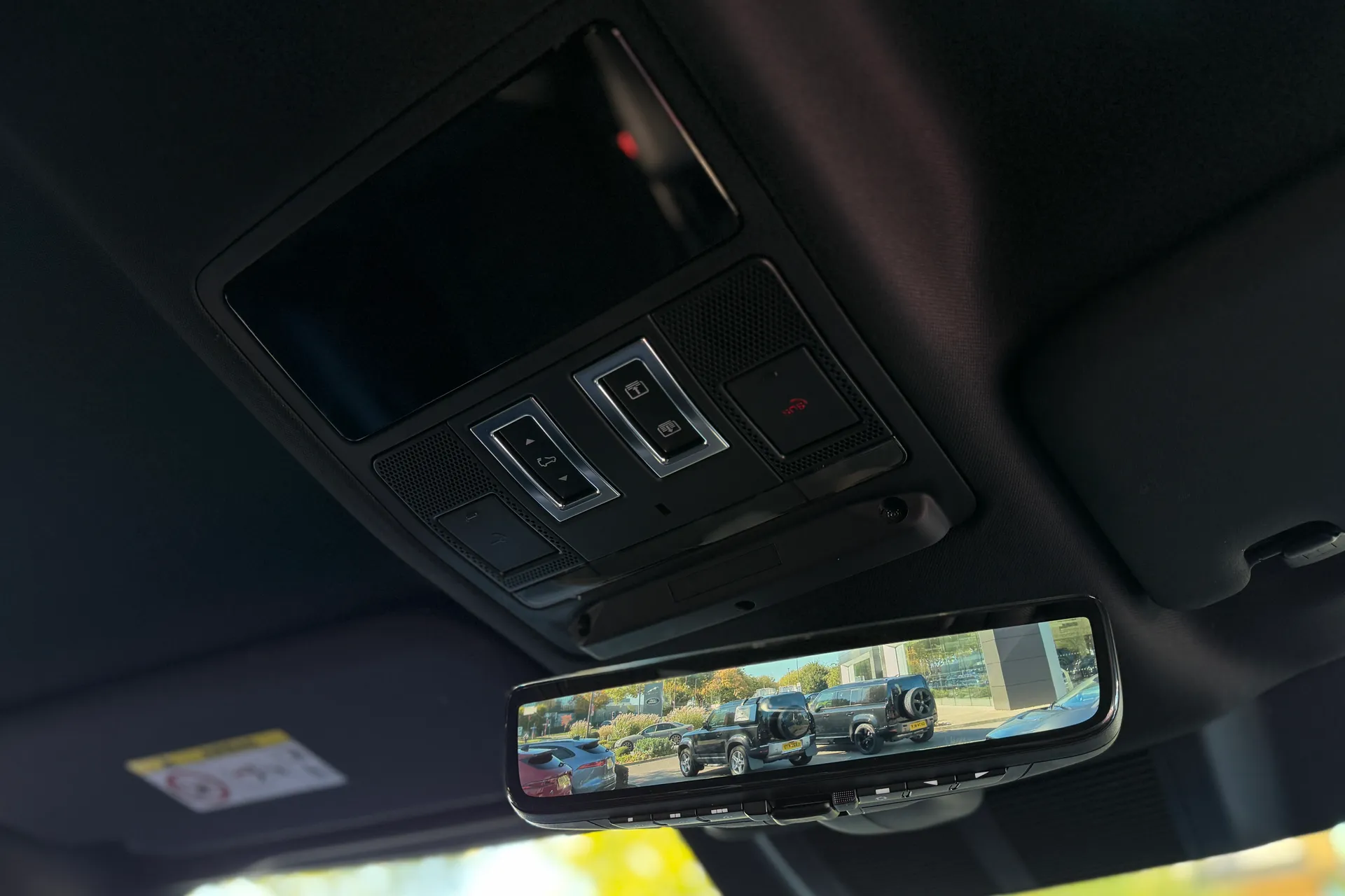 LAND ROVER DEFENDER thumbnail image number 26