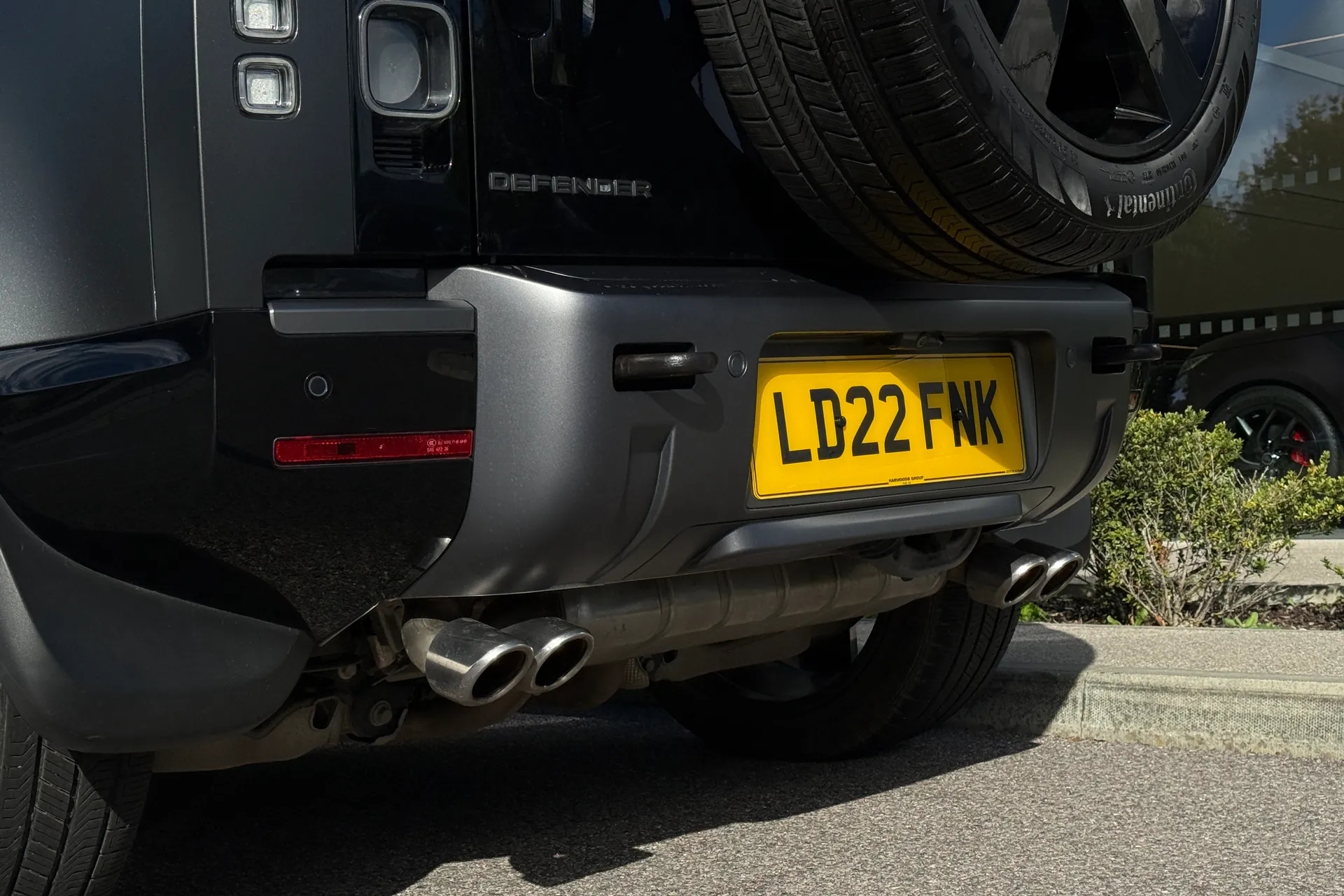 LAND ROVER DEFENDER thumbnail image number 17