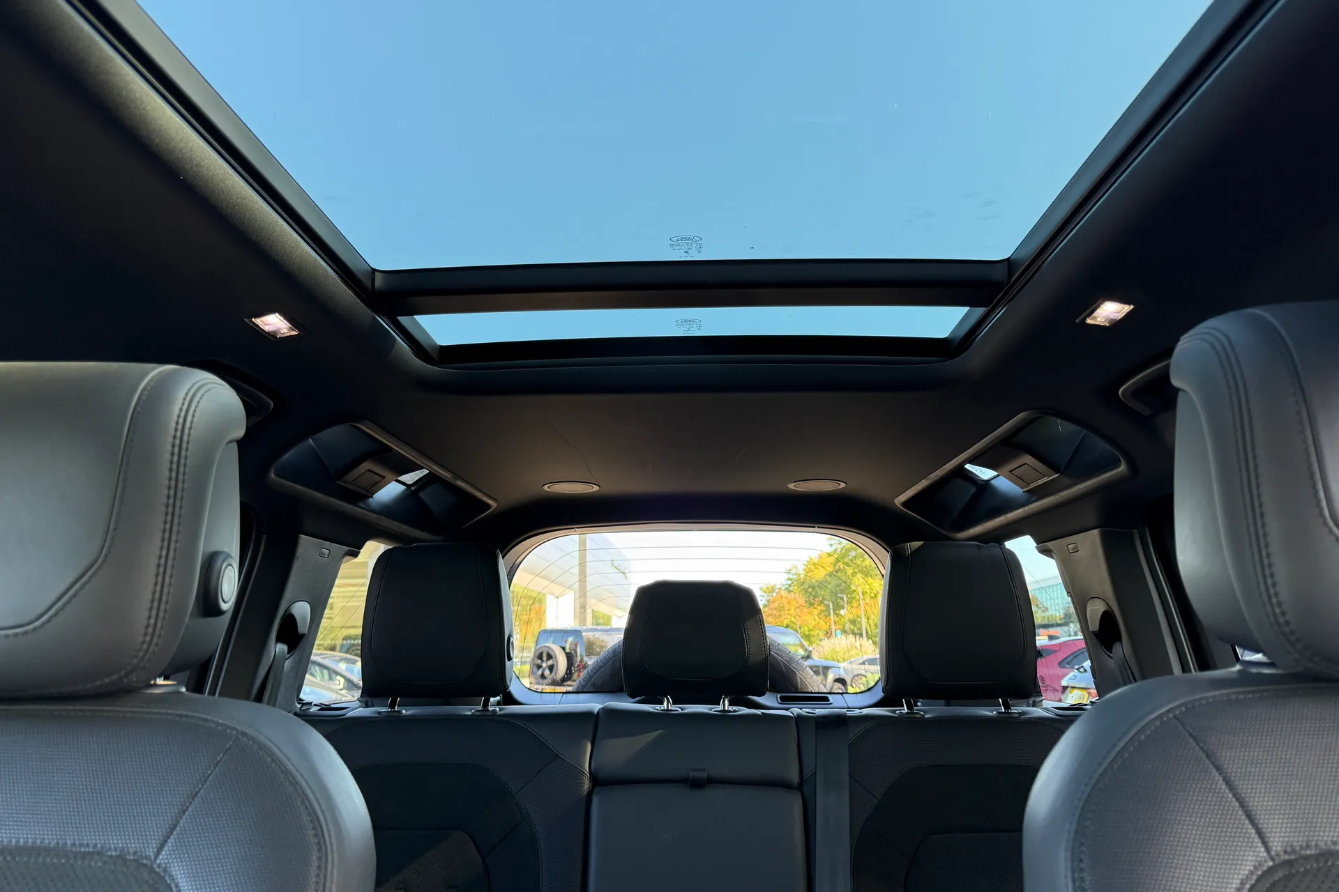 LAND ROVER DEFENDER thumbnail image number 32