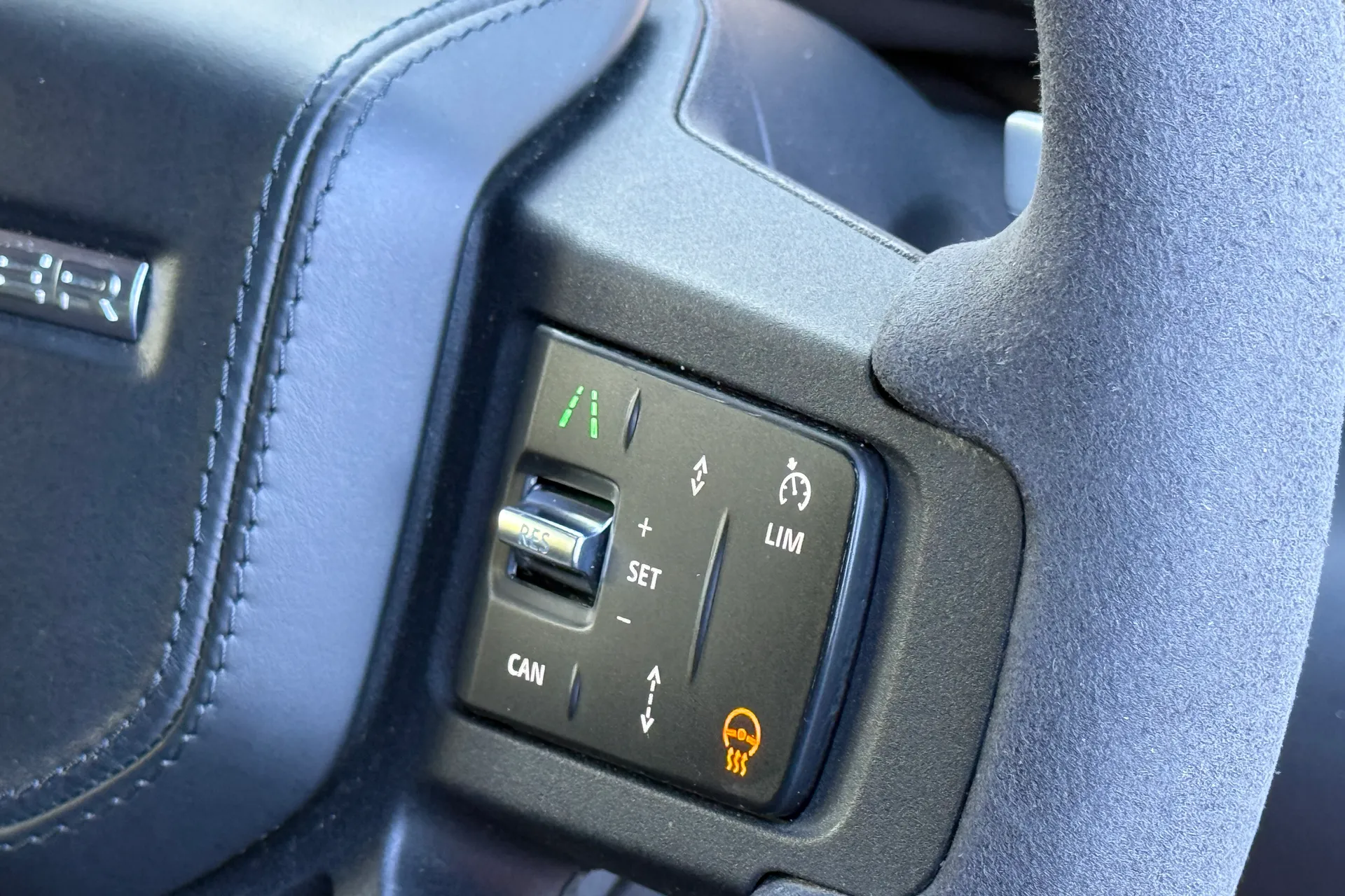 LAND ROVER DEFENDER thumbnail image number 62