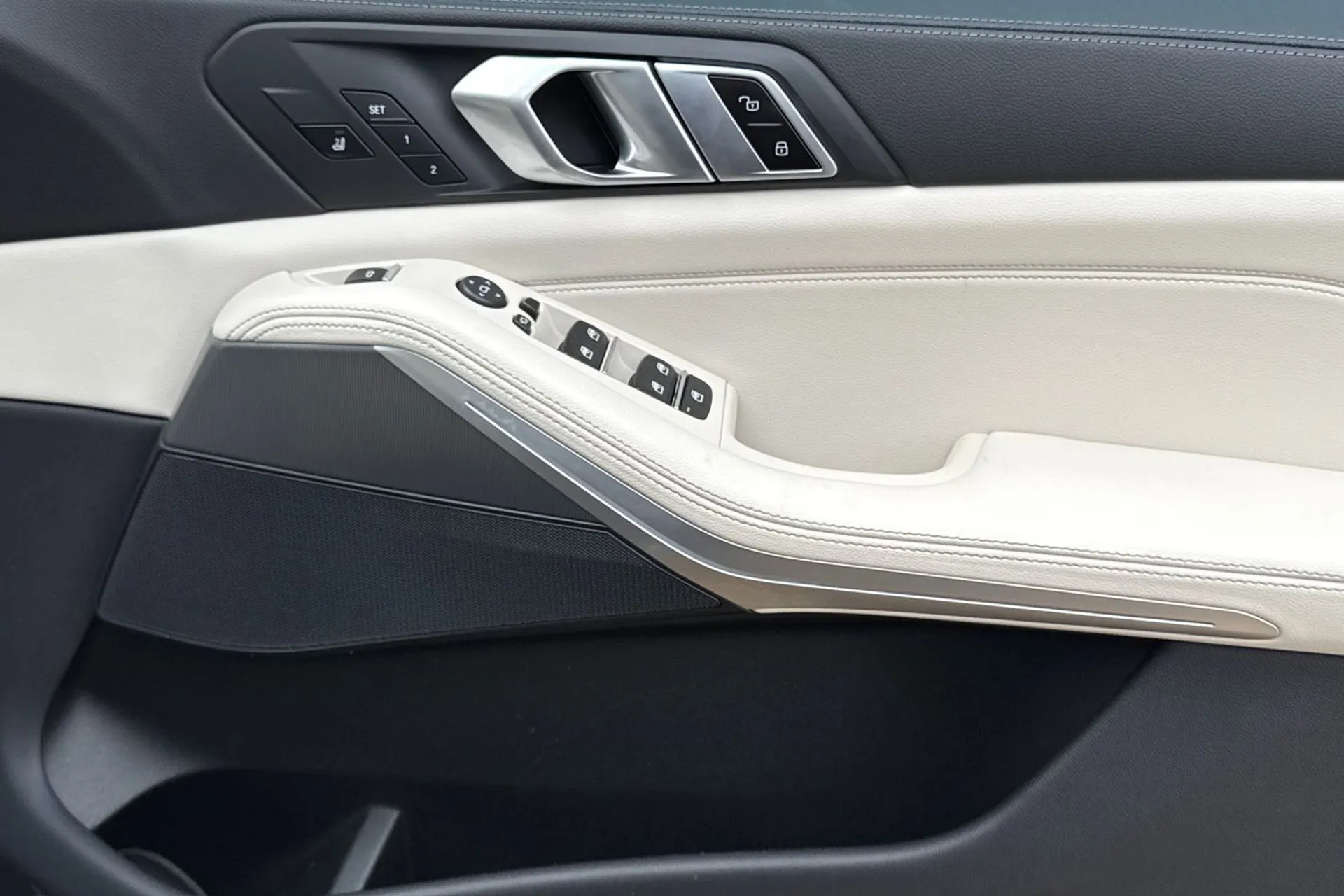 BMW X5 thumbnail image number 39