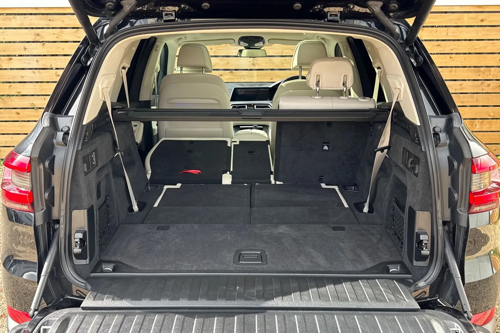 BMW X5 thumbnail image number 18