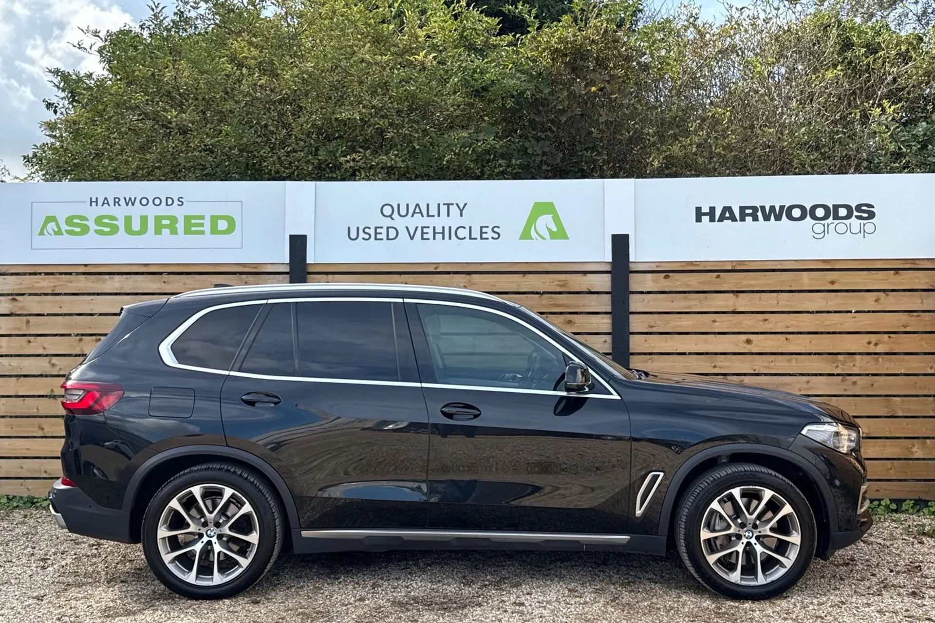 BMW X5 thumbnail image number 2