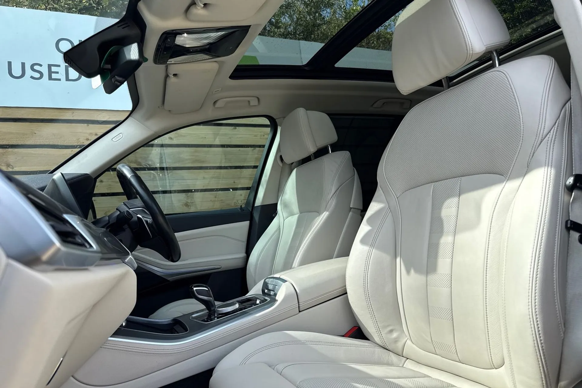 BMW X5 thumbnail image number 27