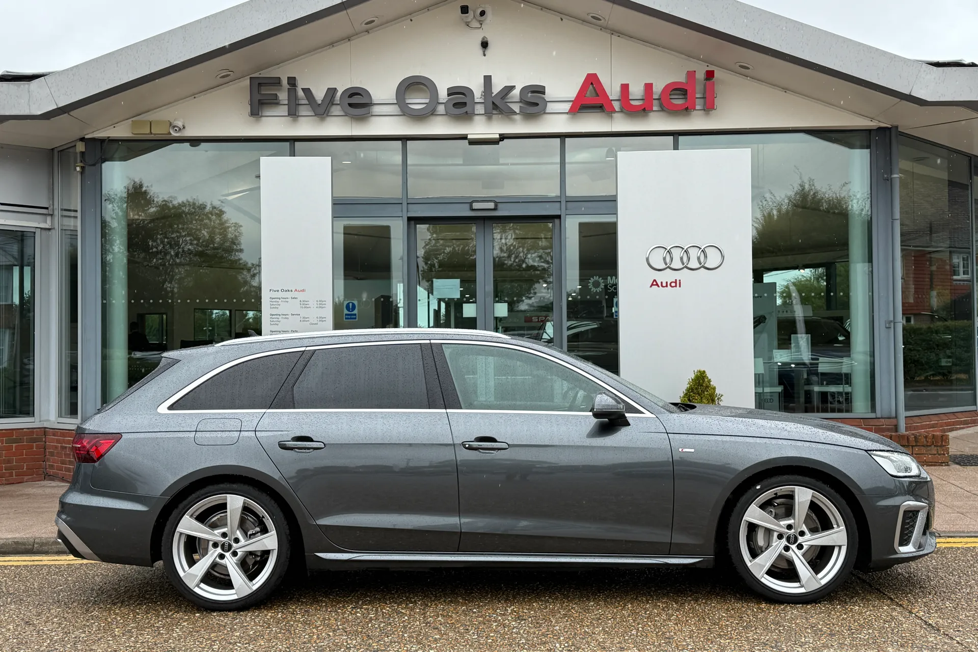 Audi A4 thumbnail image number 2