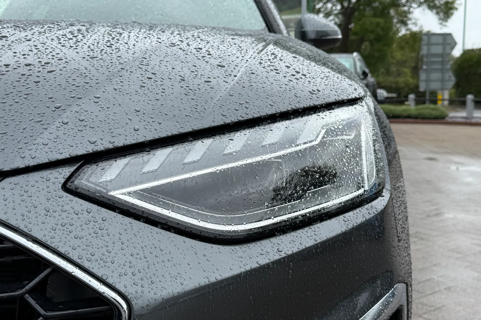 Audi A4 thumbnail image number 48