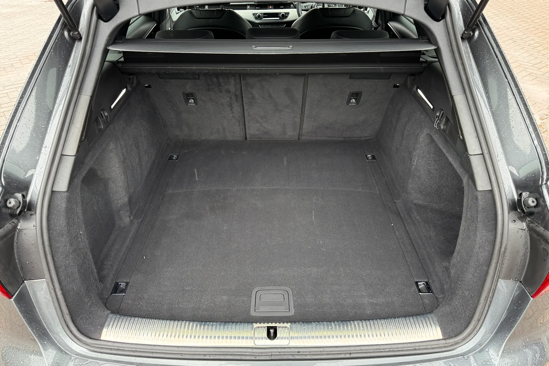 Audi A4 thumbnail image number 30