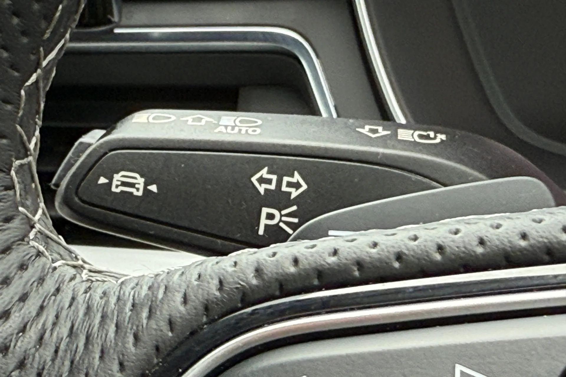 Audi A4 thumbnail image number 14