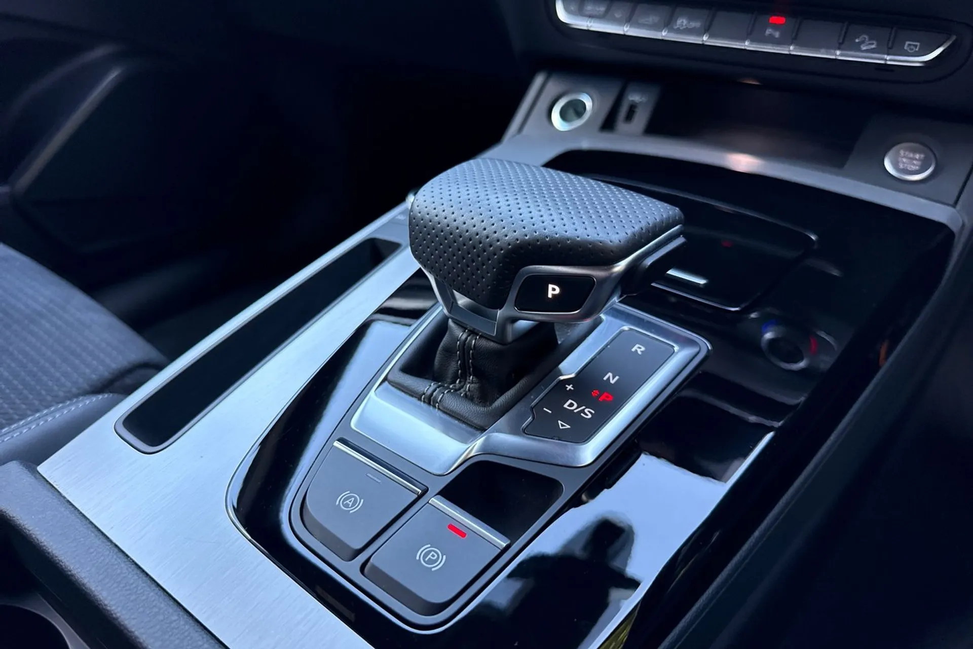 Audi Q5 thumbnail image number 23