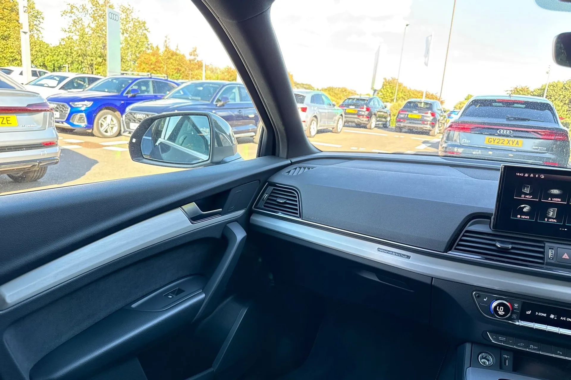 Audi Q5 thumbnail image number 33