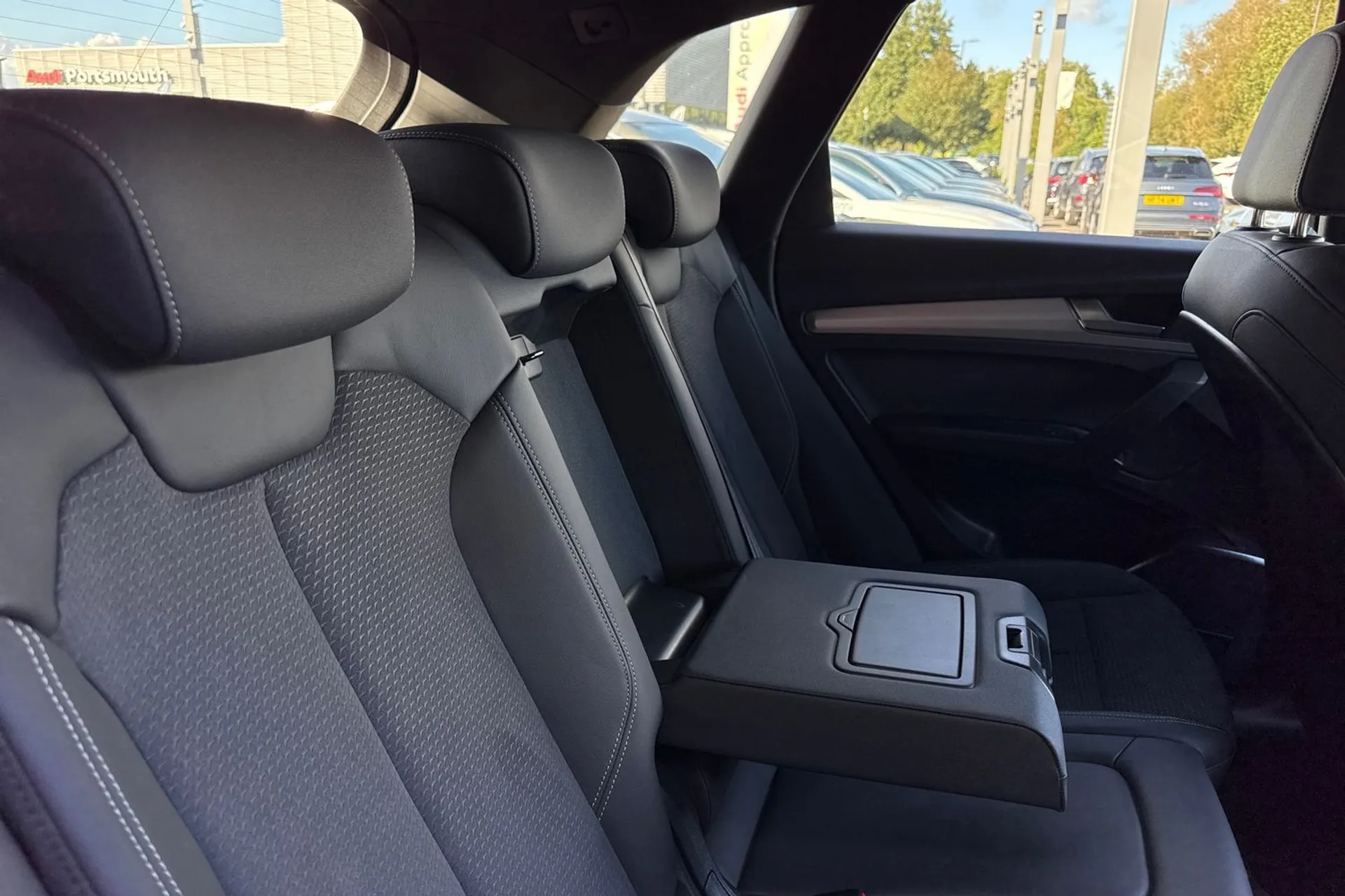 Audi Q5 thumbnail image number 21