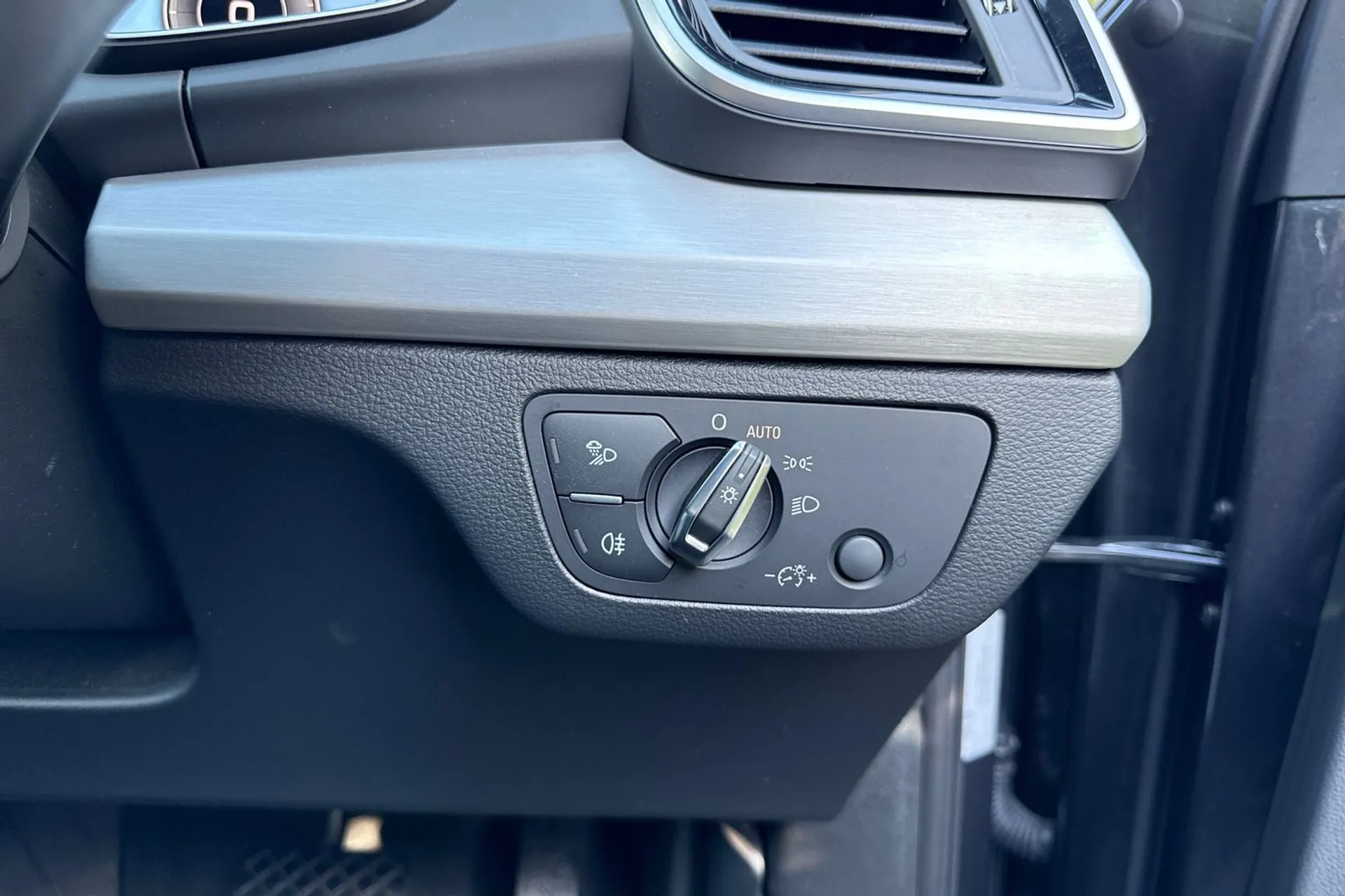 Audi Q5 thumbnail image number 51