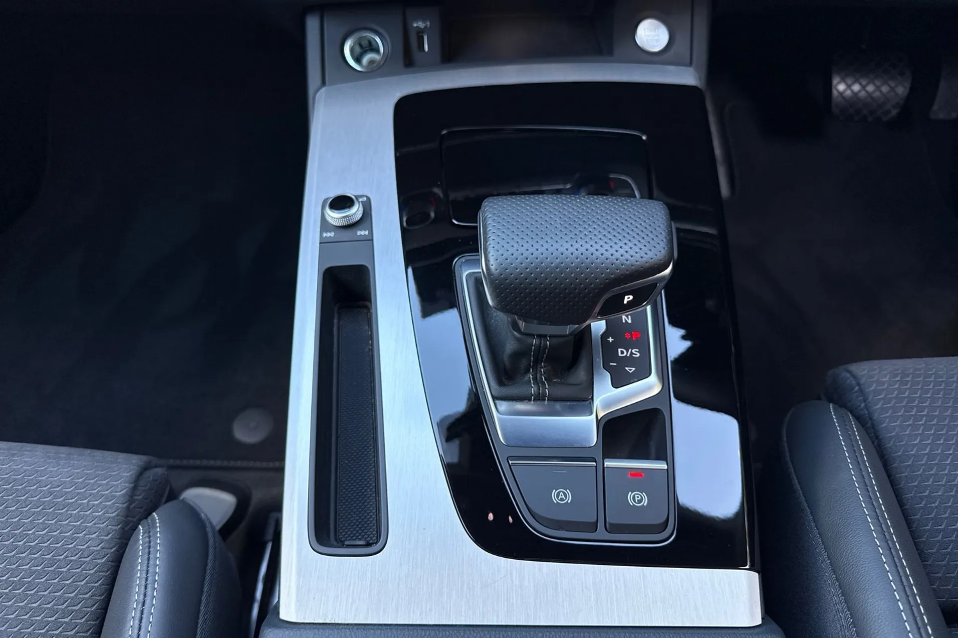 Audi Q5 thumbnail image number 39