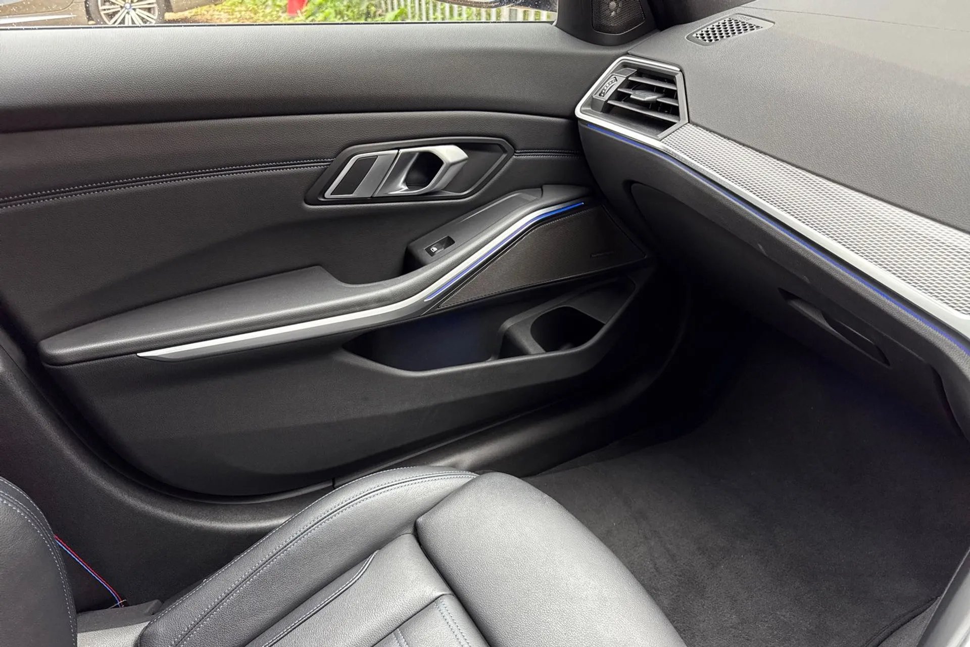 BMW 3 SERIES thumbnail image number 51