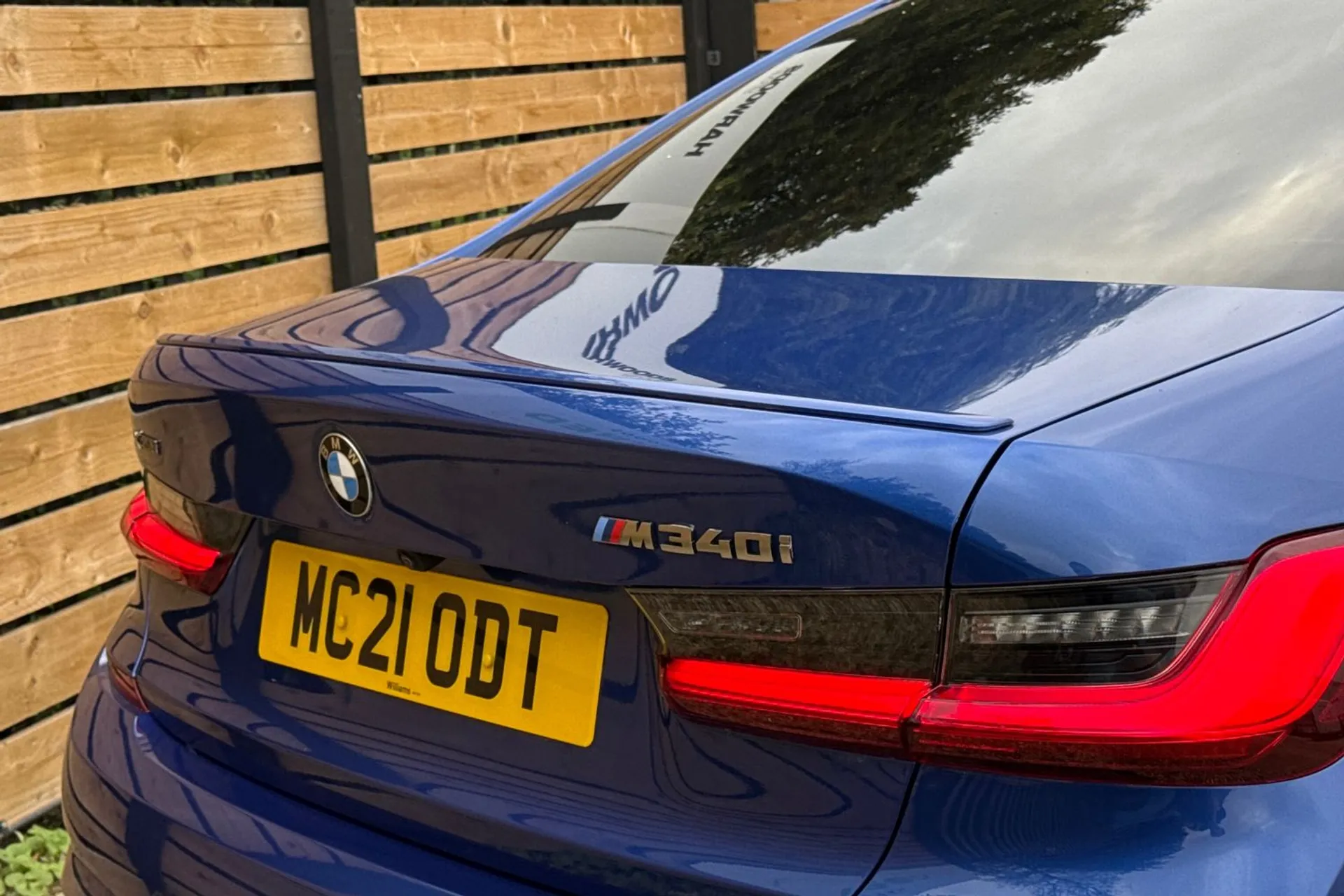 BMW 3 SERIES thumbnail image number 16