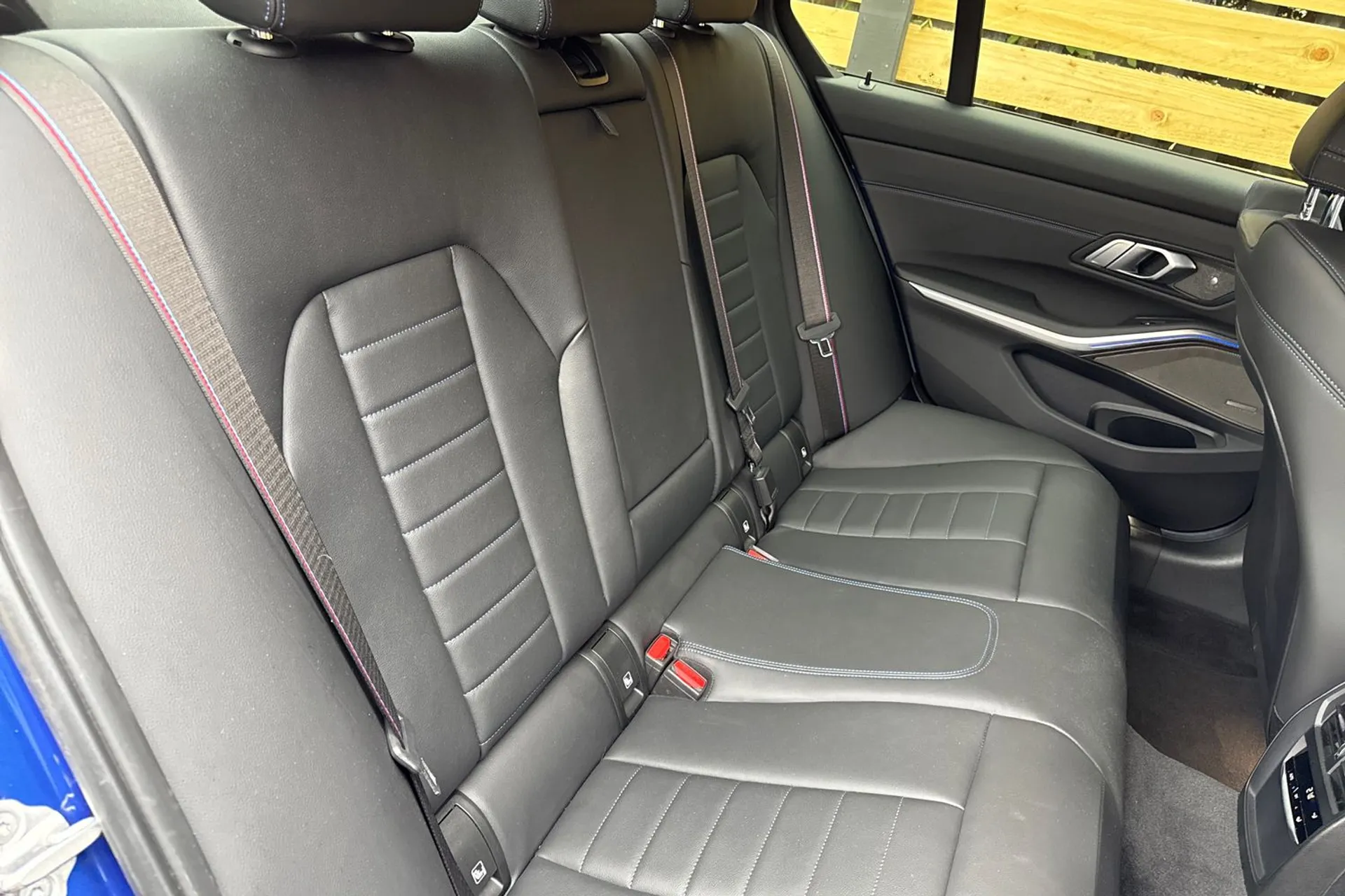 BMW 3 SERIES thumbnail image number 24