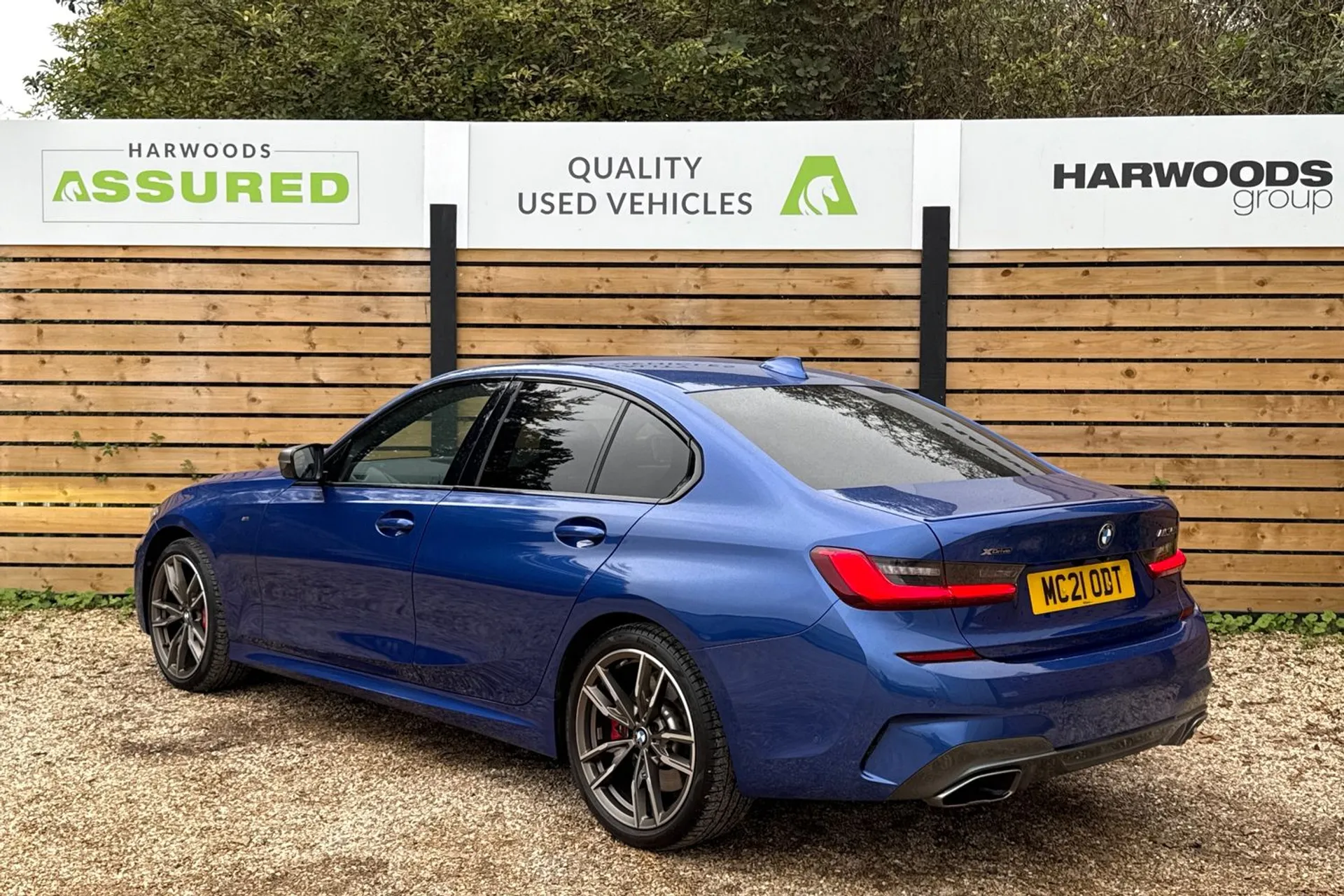 BMW 3 SERIES thumbnail image number 10