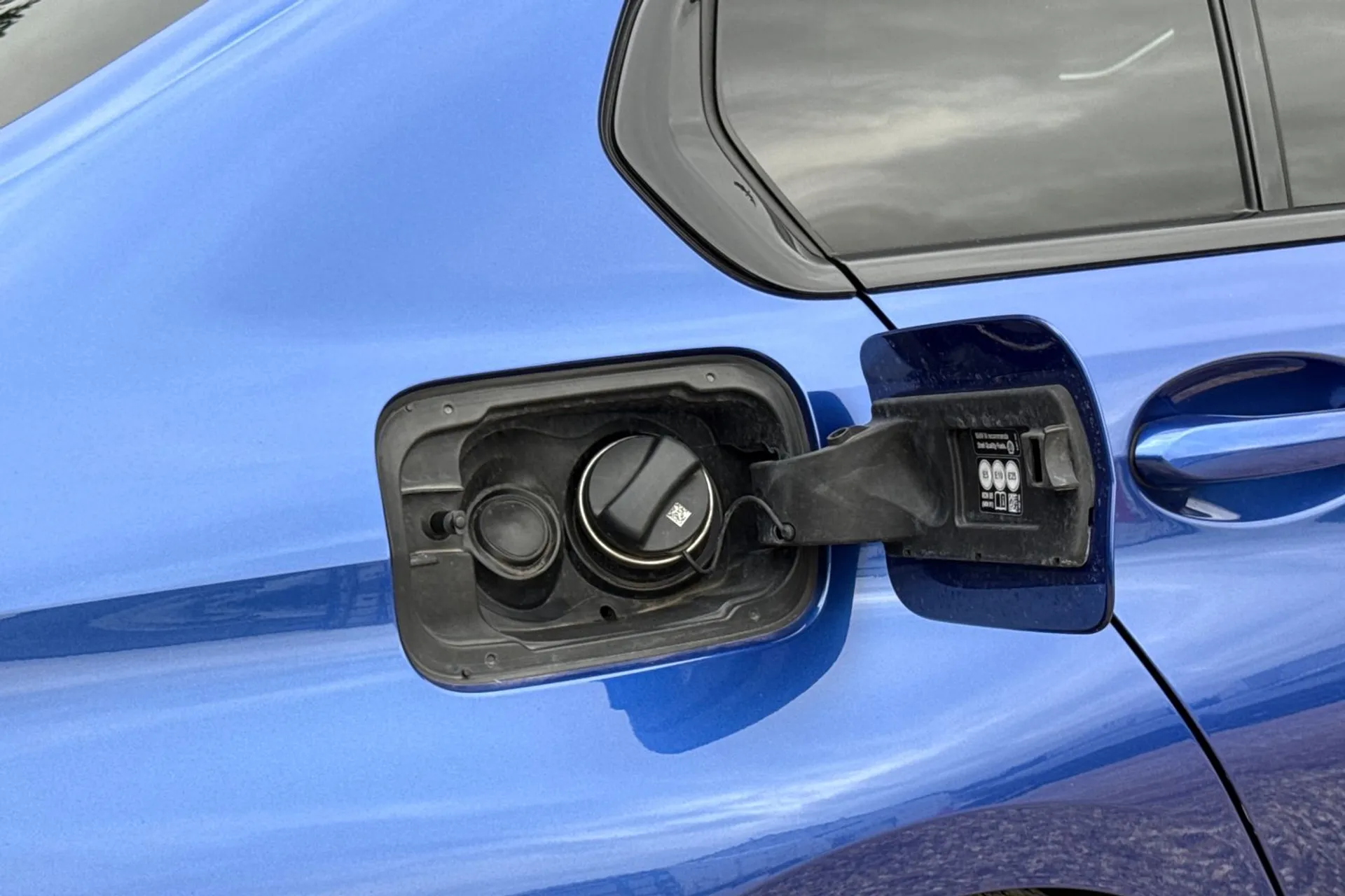 BMW 3 SERIES thumbnail image number 20