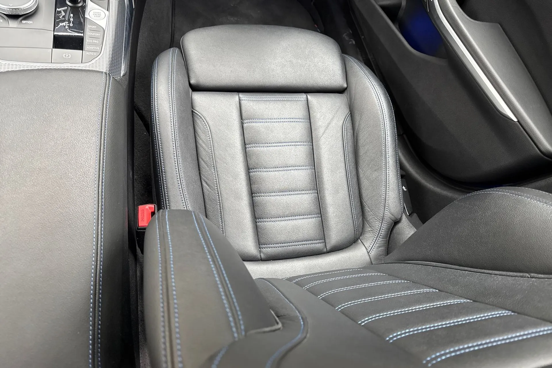 BMW 3 SERIES thumbnail image number 34