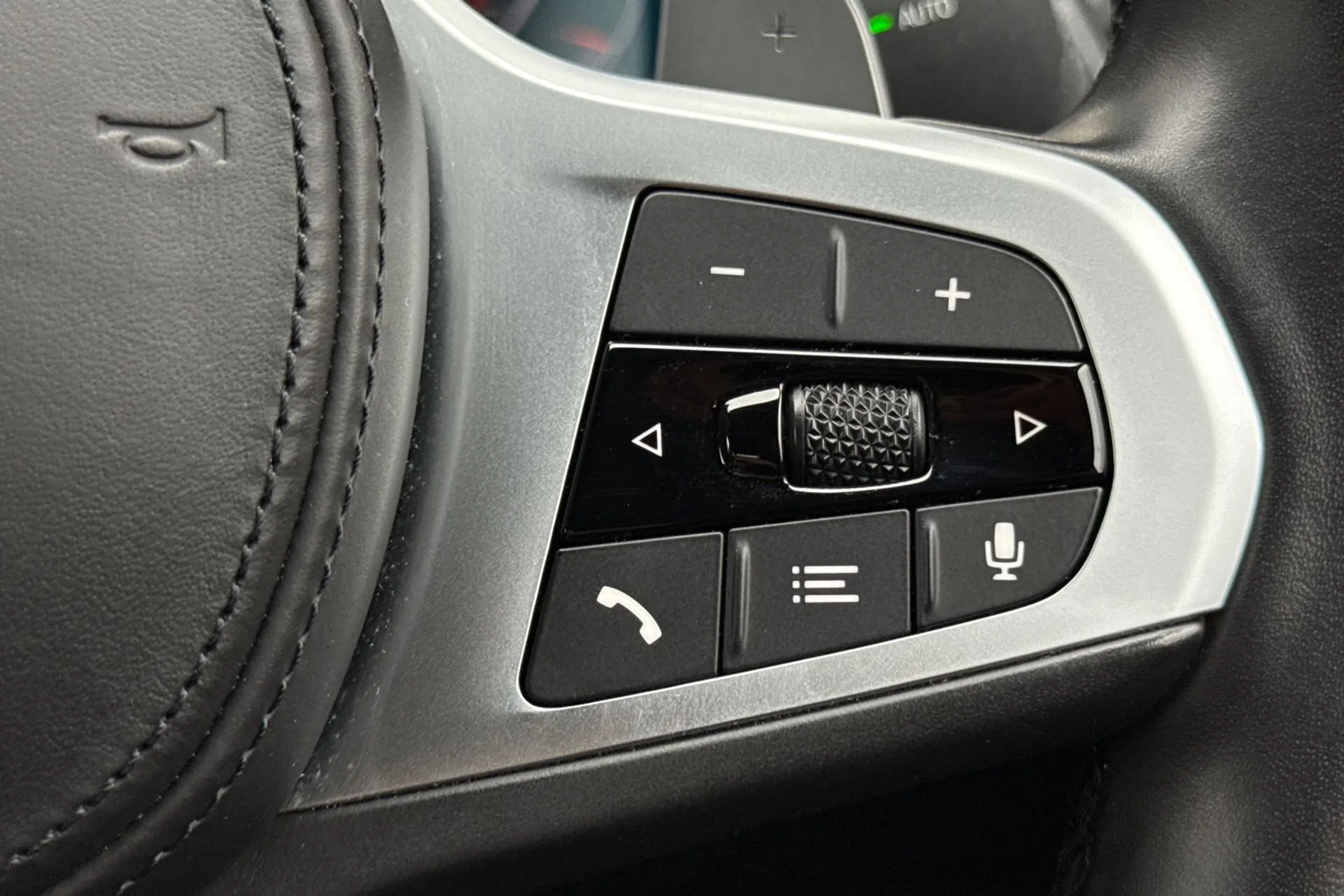 BMW 3 SERIES thumbnail image number 39