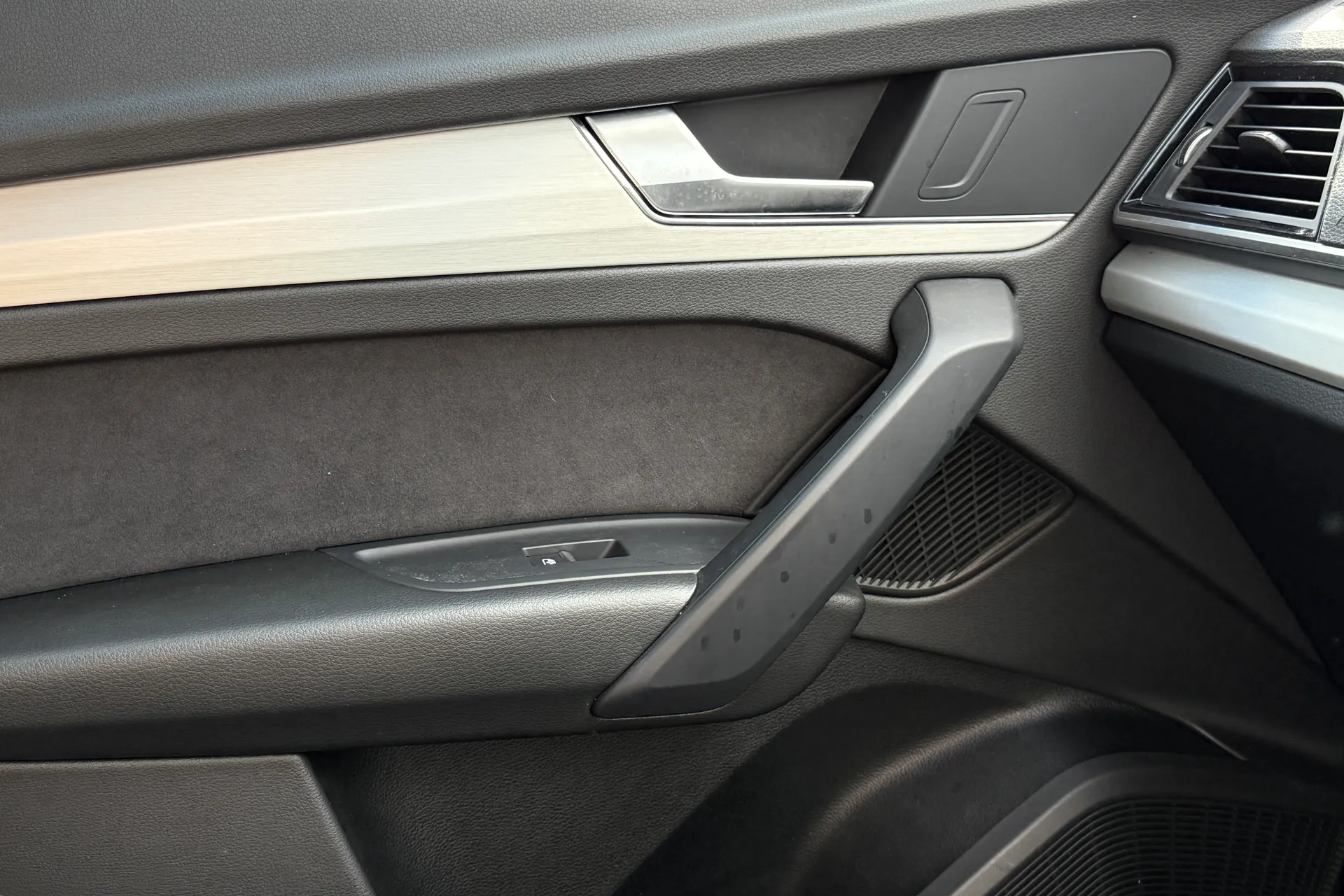 Audi Q5 thumbnail image number 20