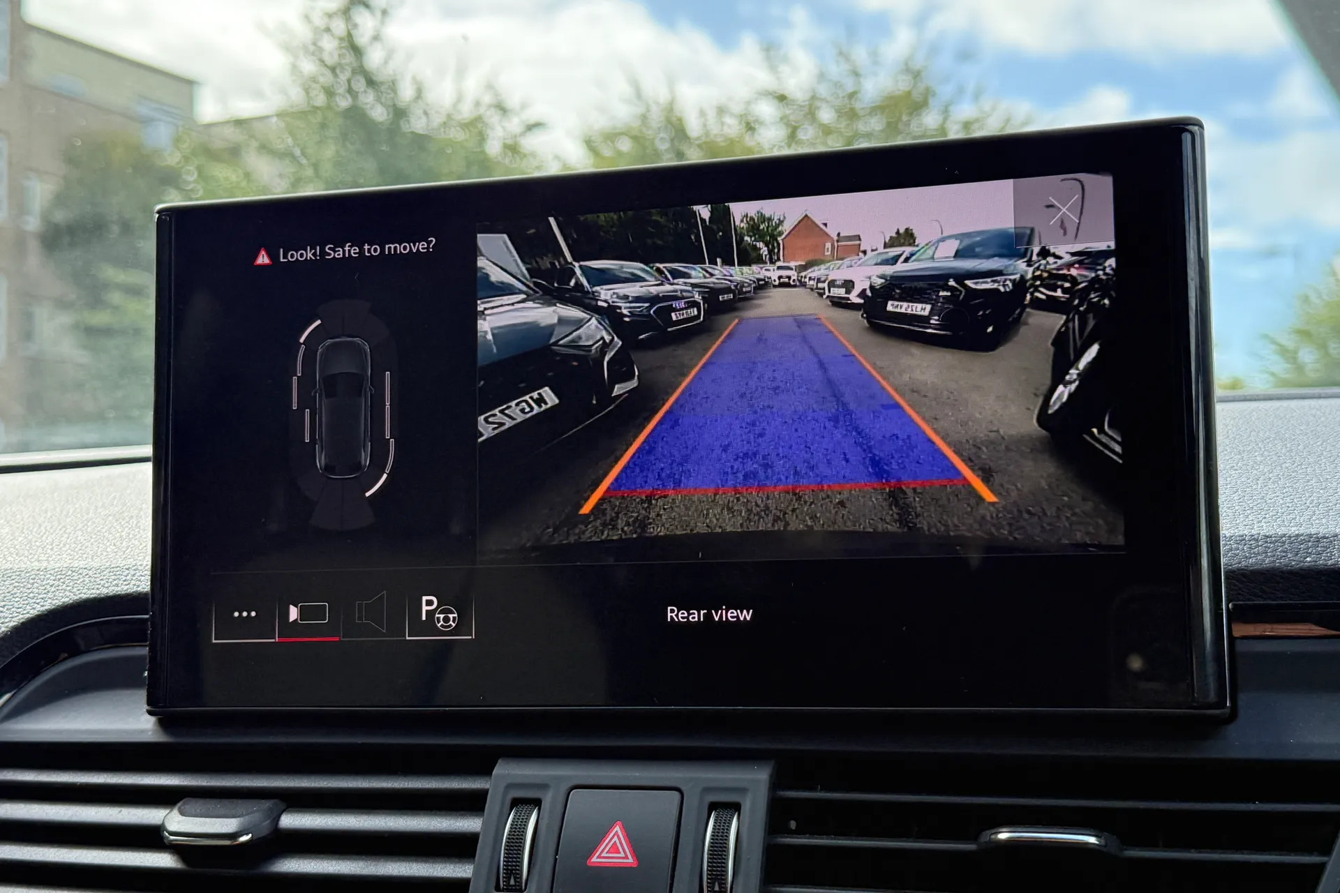 Audi Q5 thumbnail image number 14