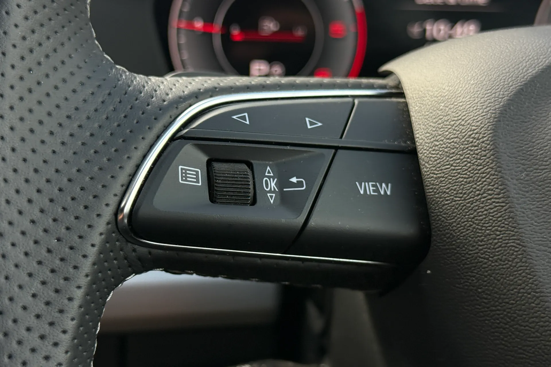 Audi Q5 thumbnail image number 9