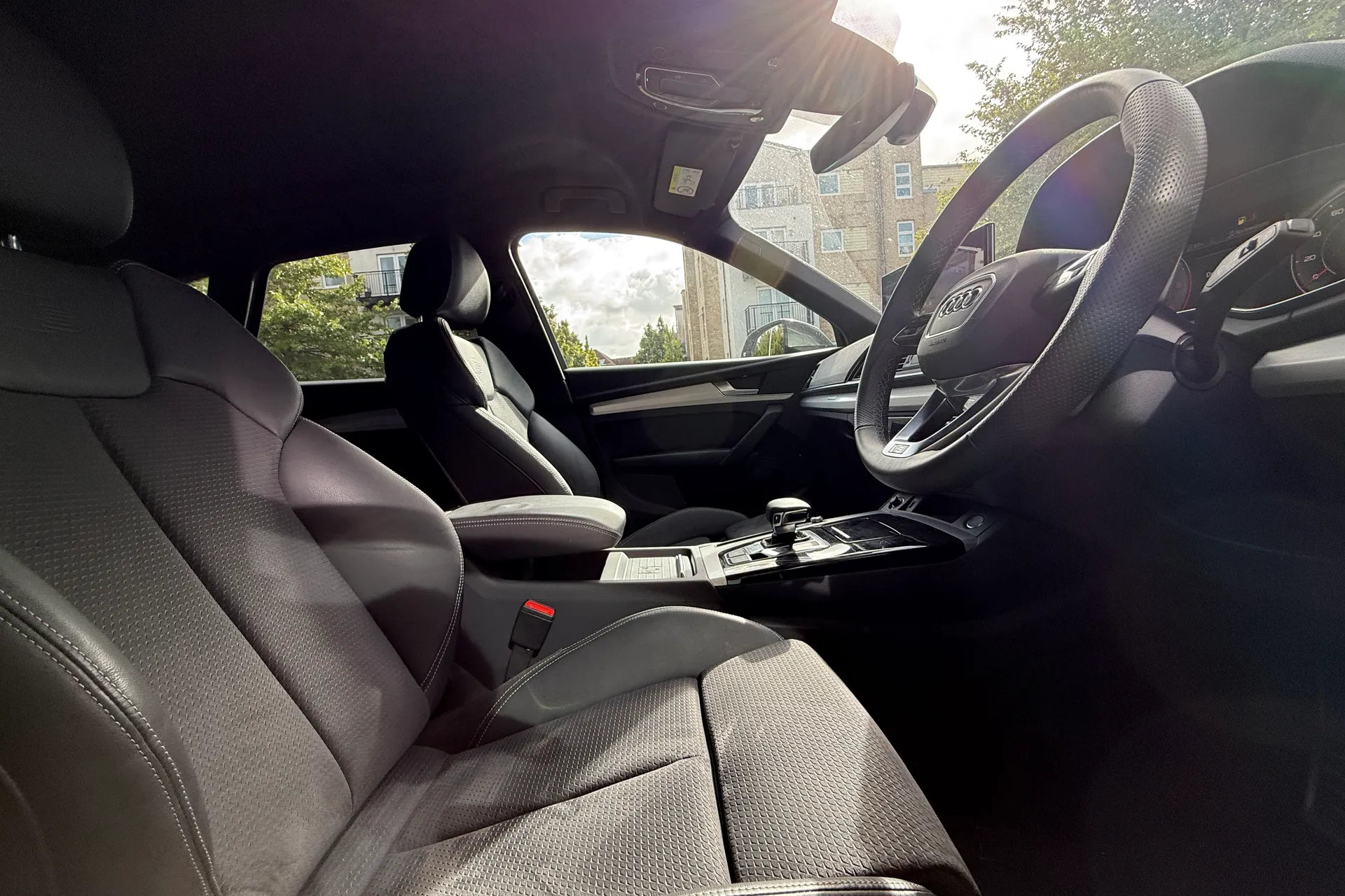 Audi Q5 thumbnail image number 25